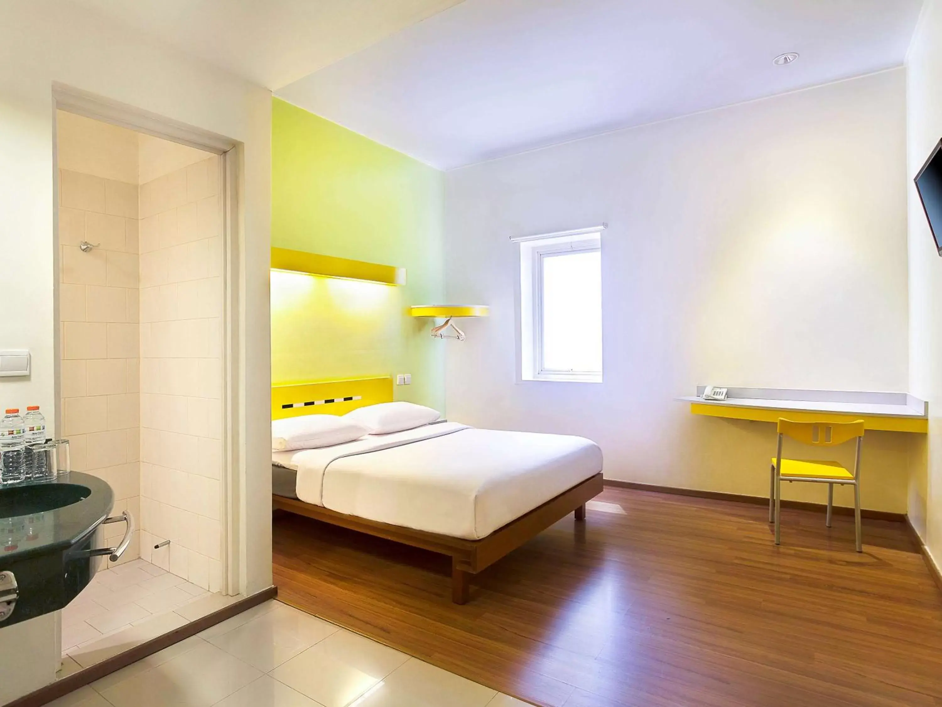 Bedroom, Bed in Ibis Budget Jakarta Menteng