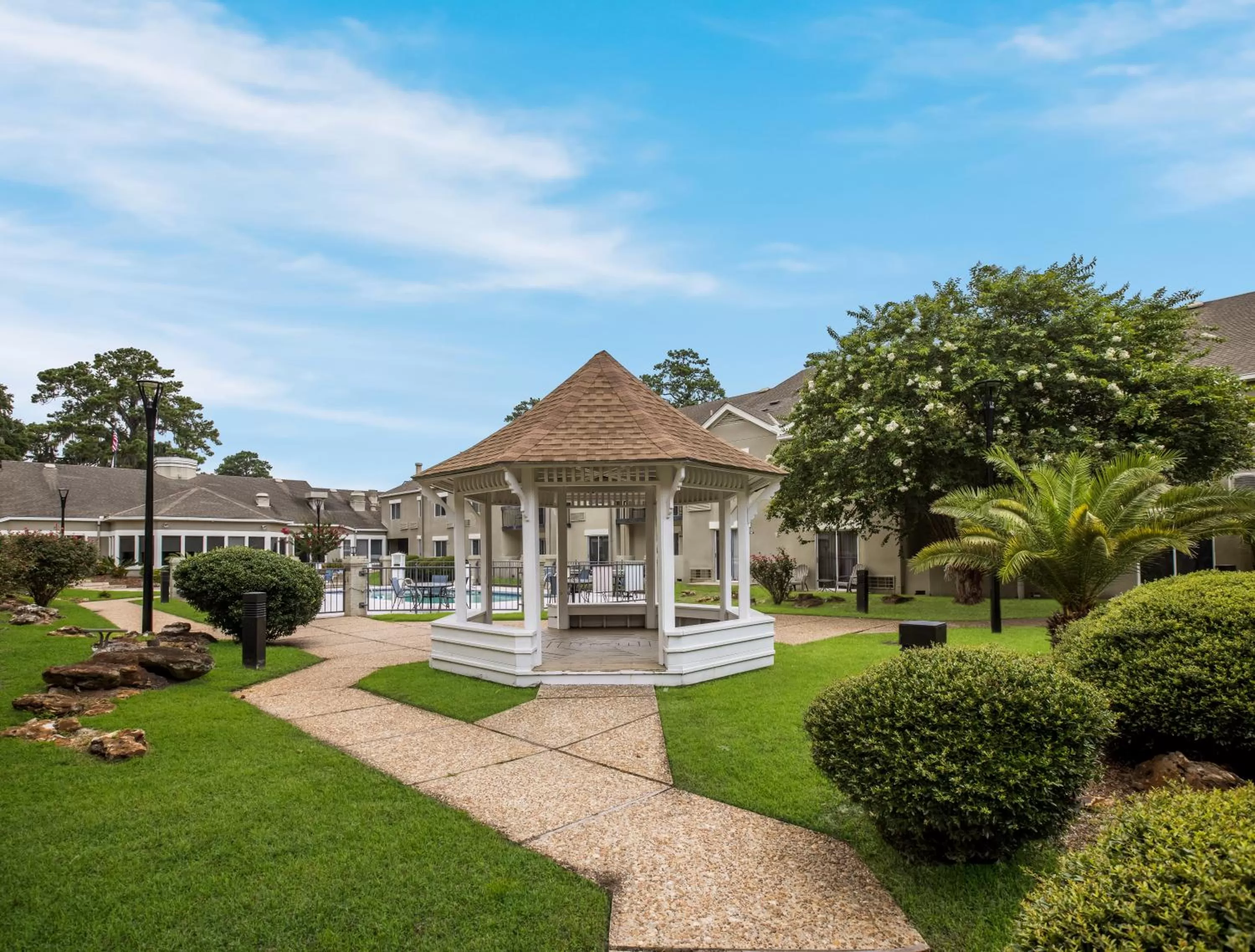 Natural landscape in MainStay Suites Savannah Midtown
