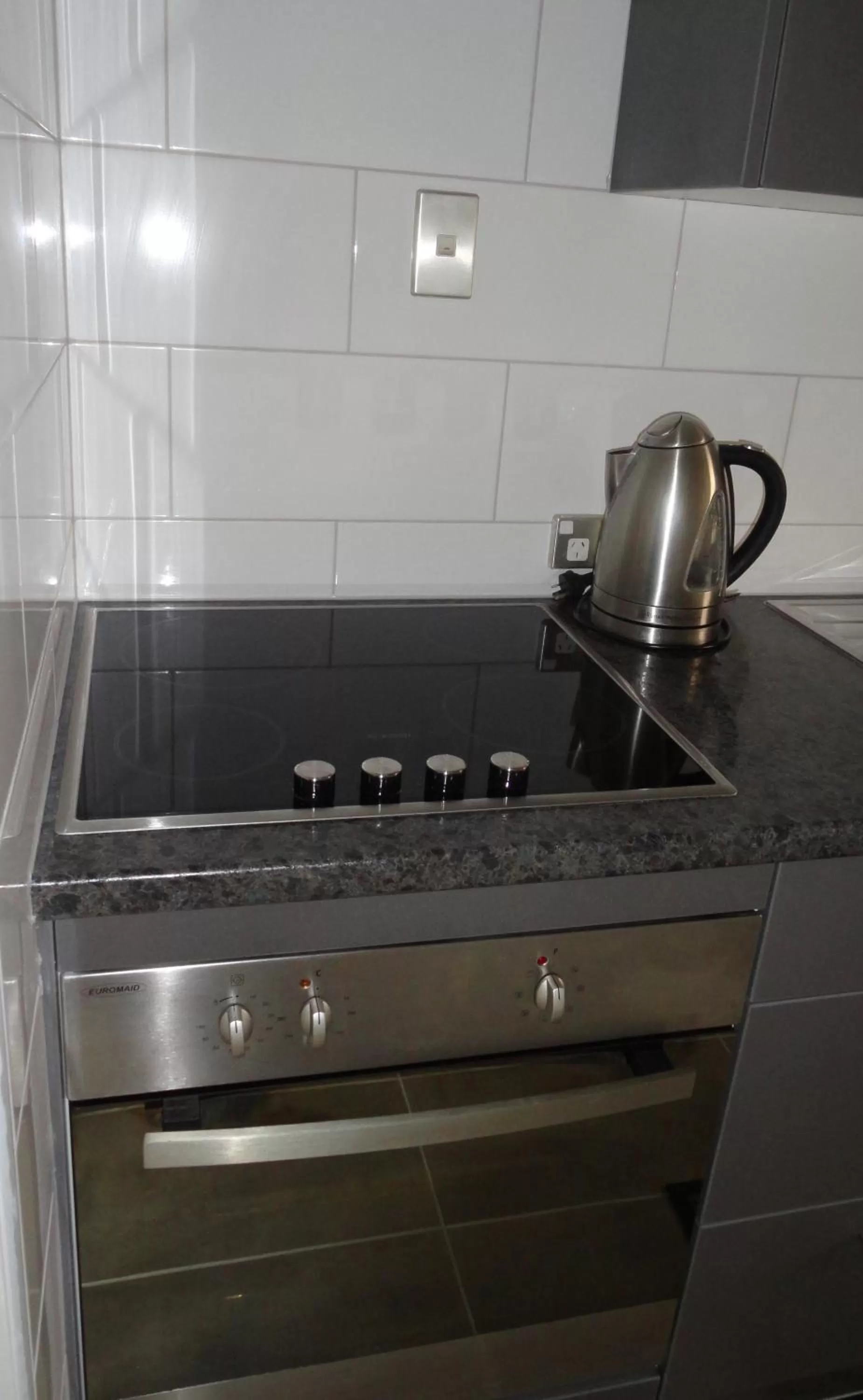 Coffee/tea facilities in Aarburg Airport Motel