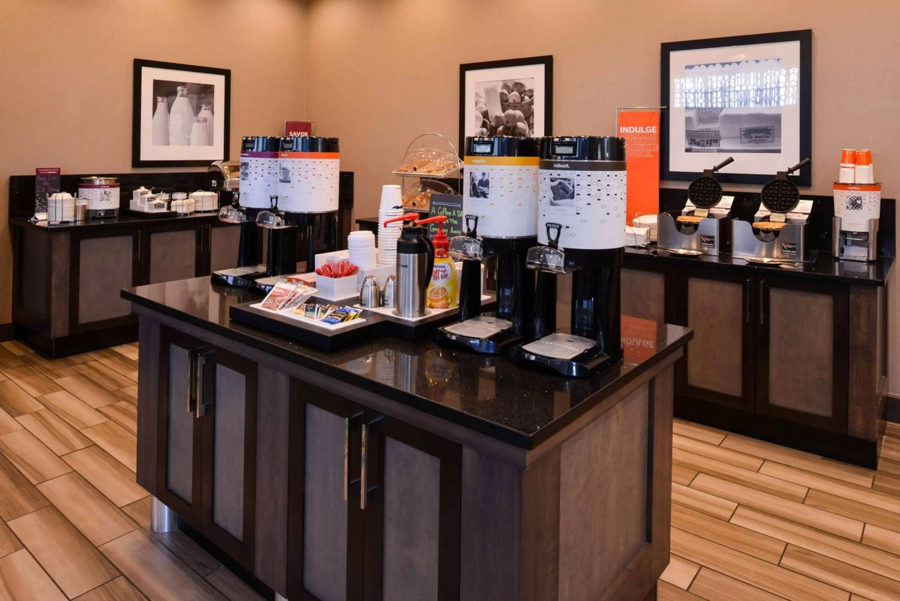 Dining area in Hampton Inn Pittsburgh - Wexford - Cranberry South