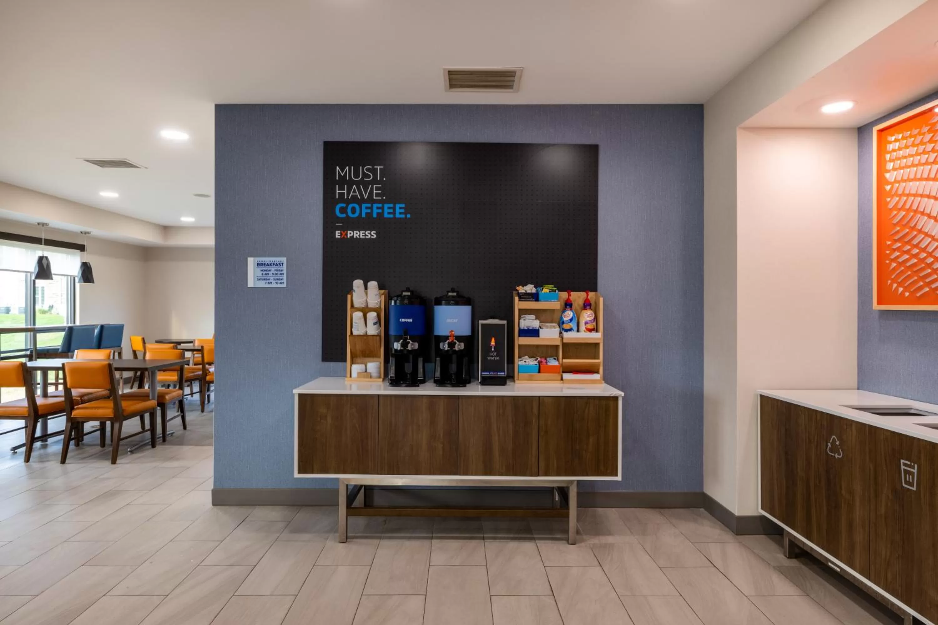 Coffee/tea facilities in Holiday Inn Express Rochester South - Mayo Area by IHG
