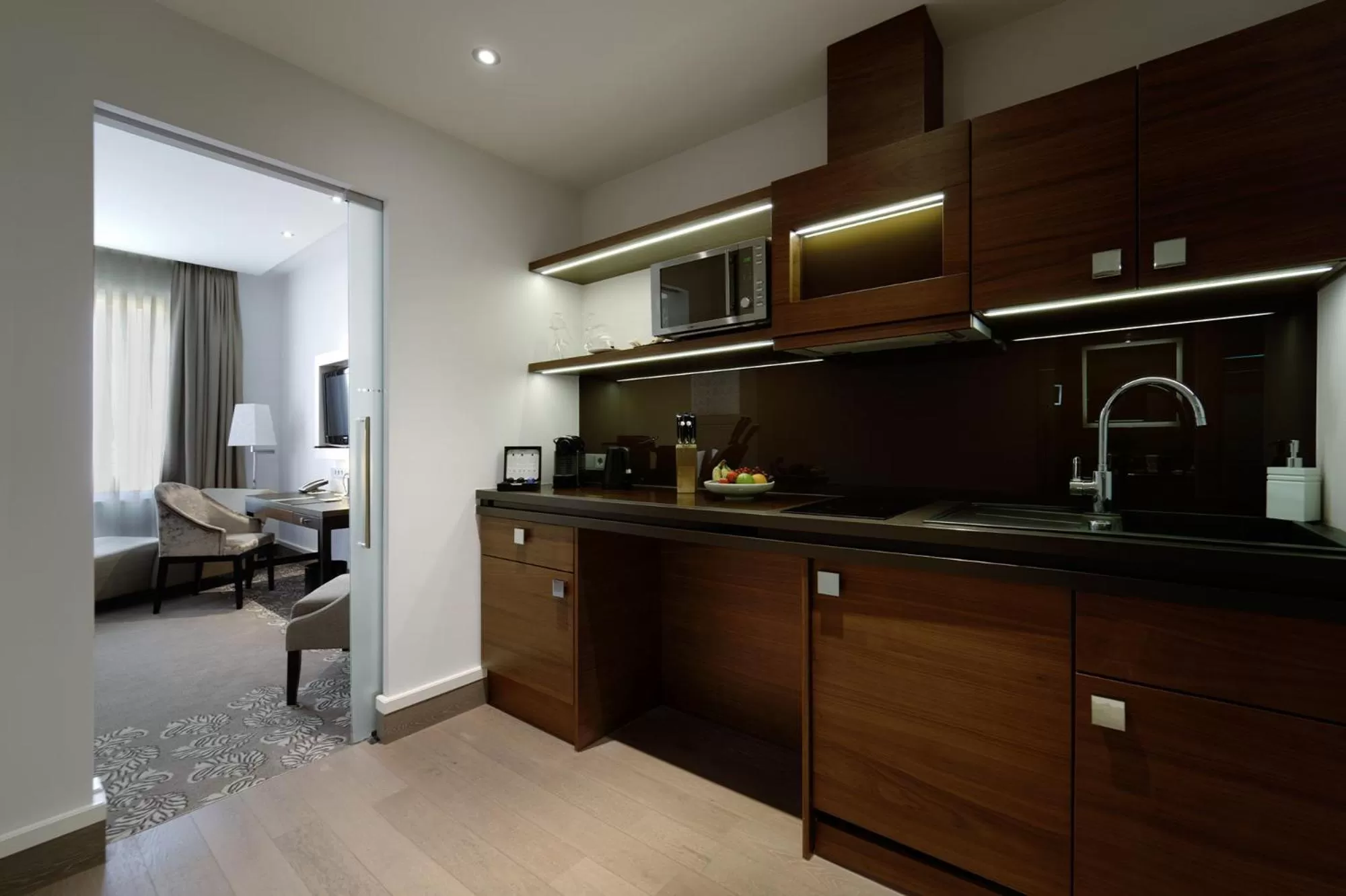 Kitchen or kitchenette in Hotel Maximilian’s