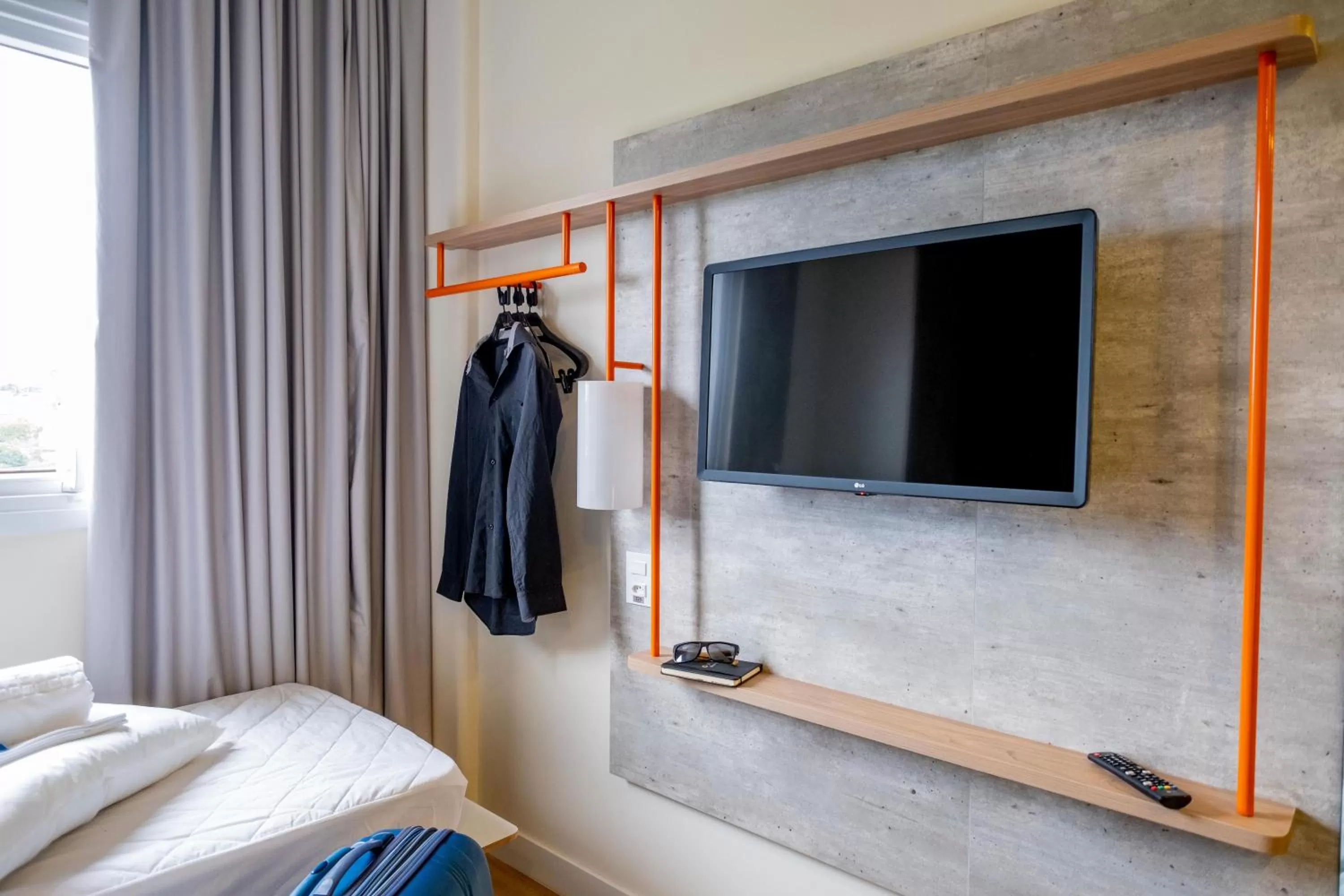 TV and multimedia, Bed in ibis budget Leme SP