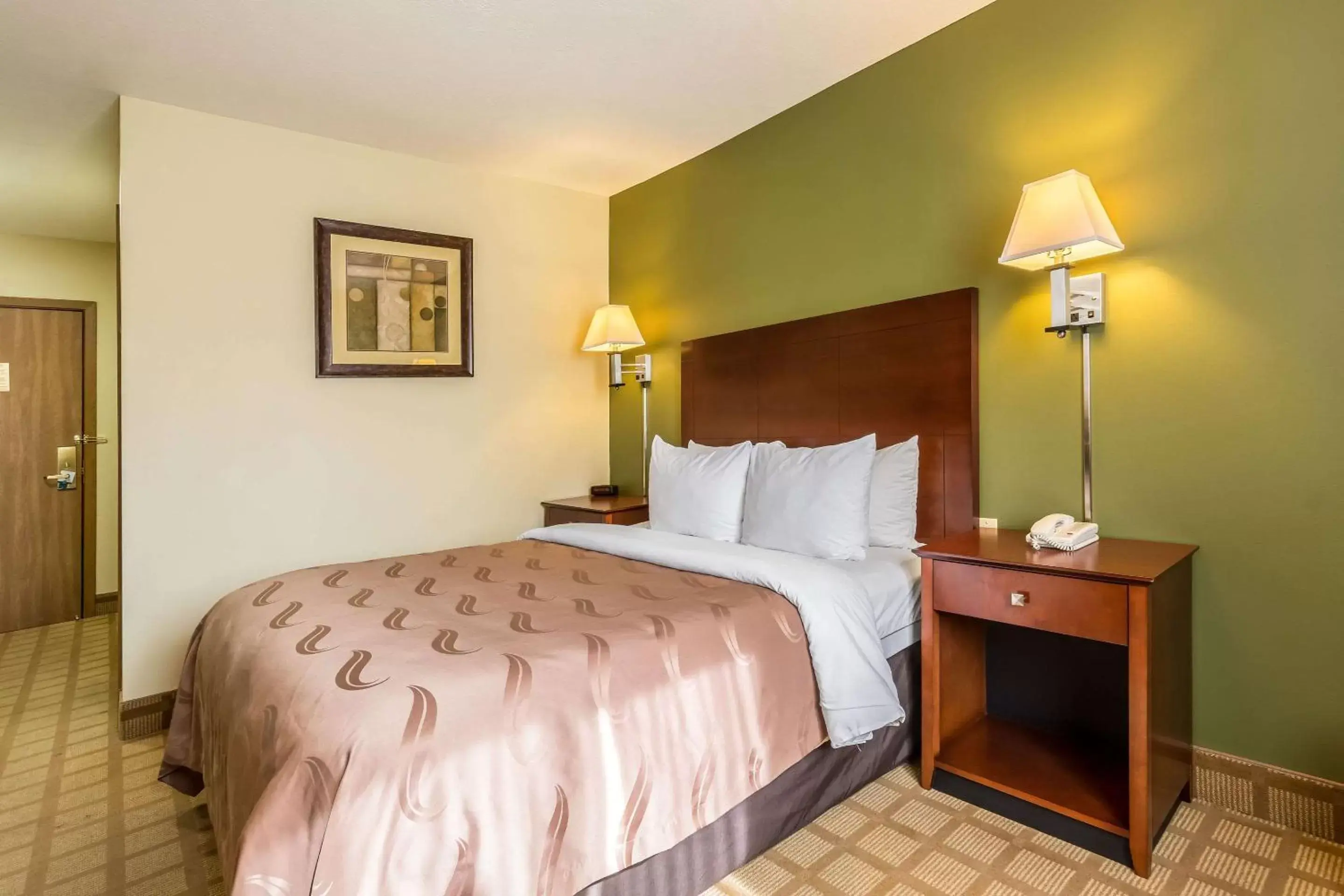 Photo of the whole room, Bed in Quality Inn I-74 Batesville Photo of the whole room, Bed in Quality Inn I-74 Batesville