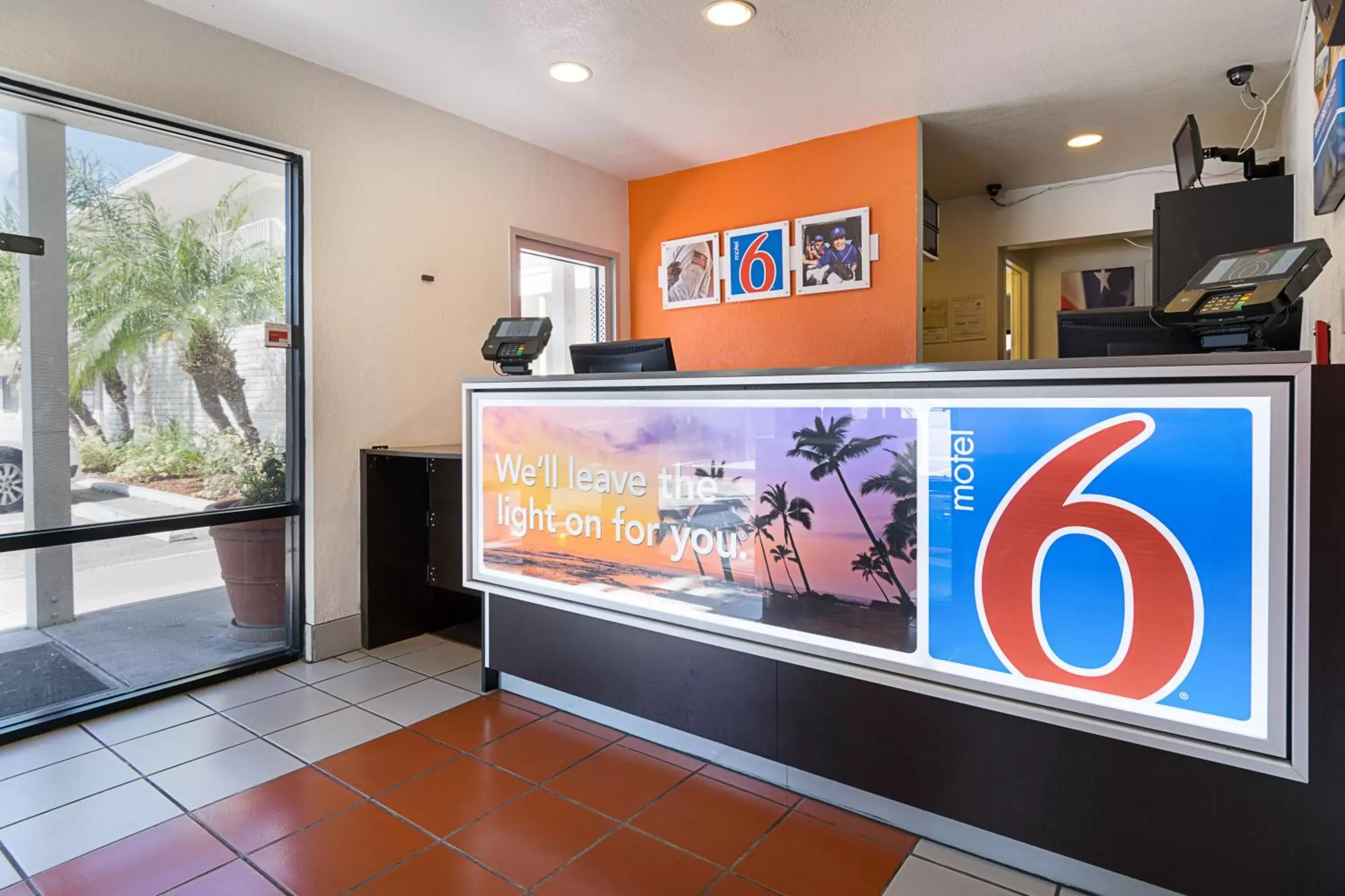 Lobby or reception, Lobby/Reception in Motel 6-Goleta, CA - Santa Barbara