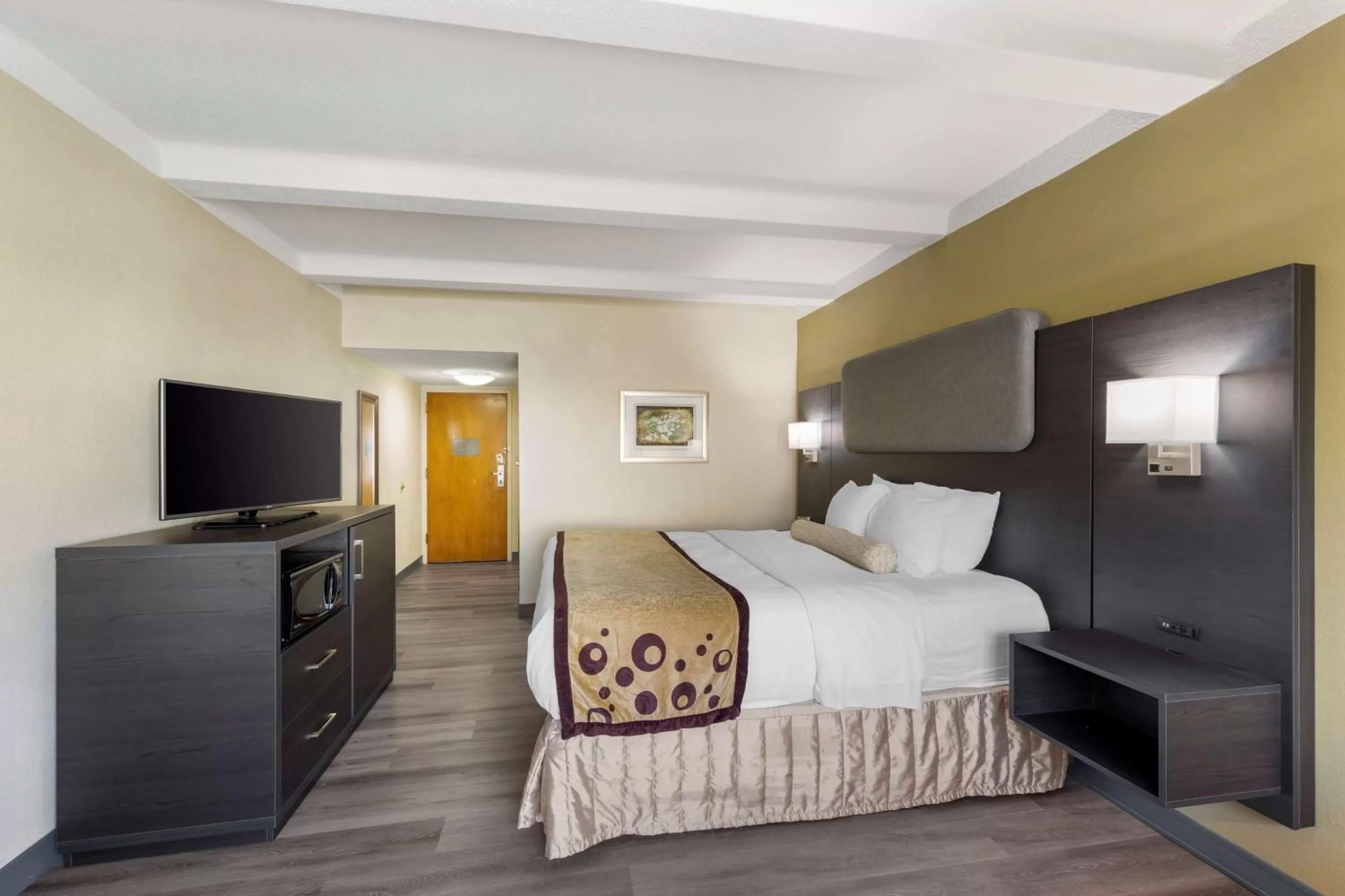 Bedroom, Bed in Best Western Plus Madison-Huntsville Hotel