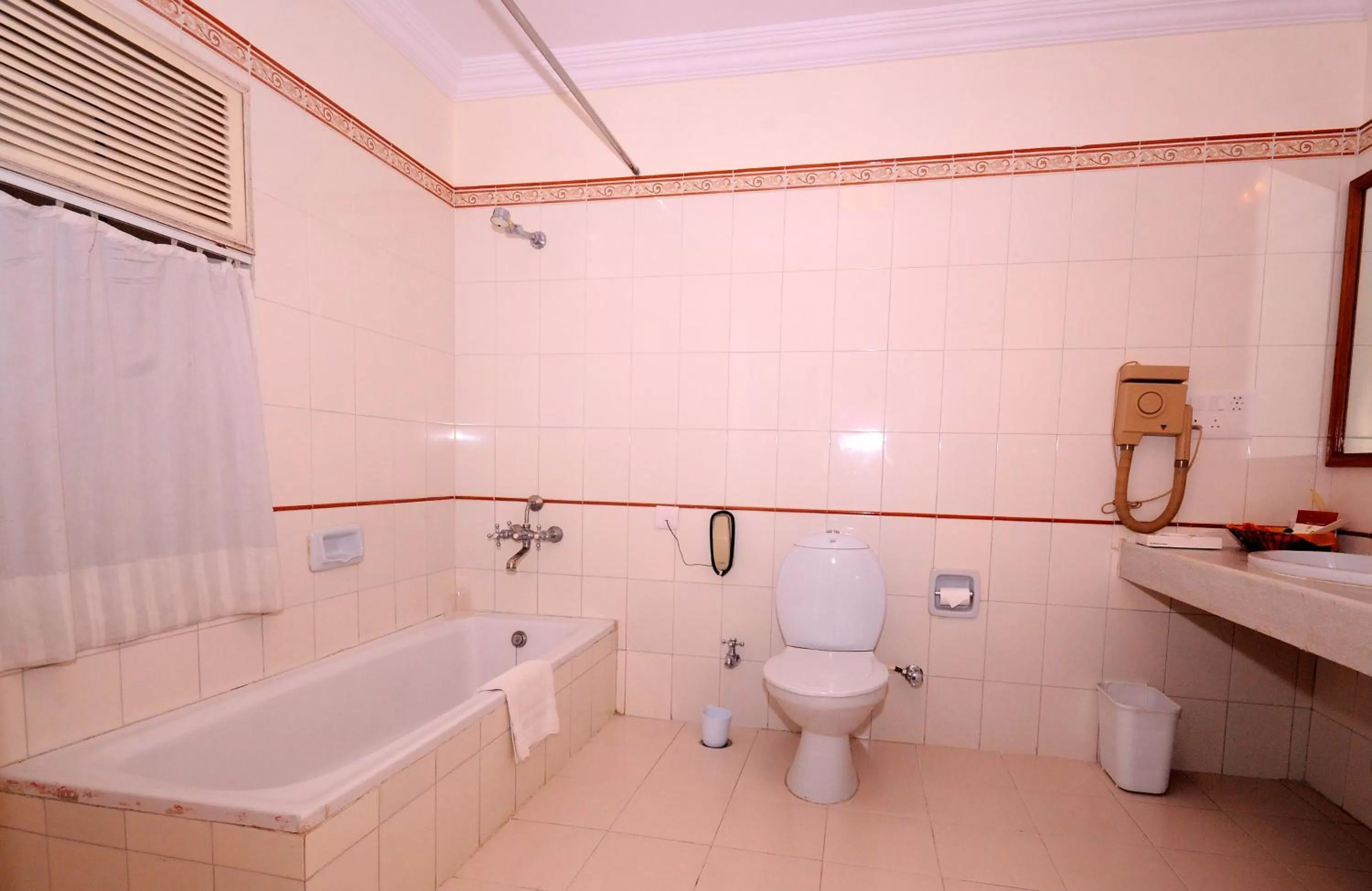 Bathroom in Garden Hotel - Heritage by HRH Group of Hotels