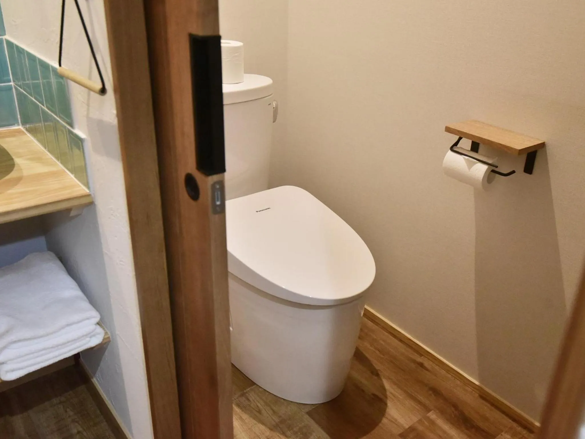 Photo of the whole room in Gardenvilla Shirahama