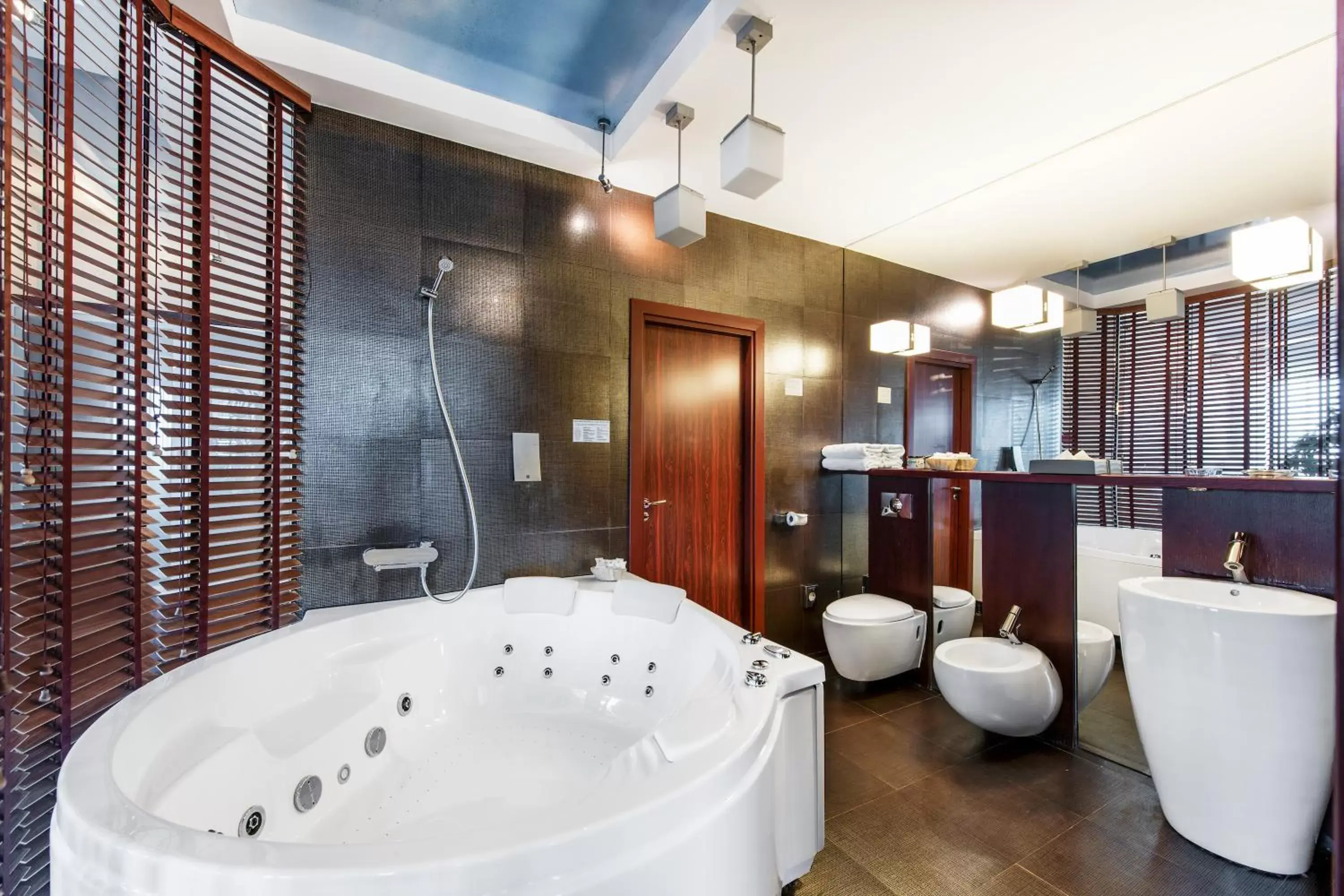 Hot Tub, Bathroom in Amberton Hotel Klaipeda