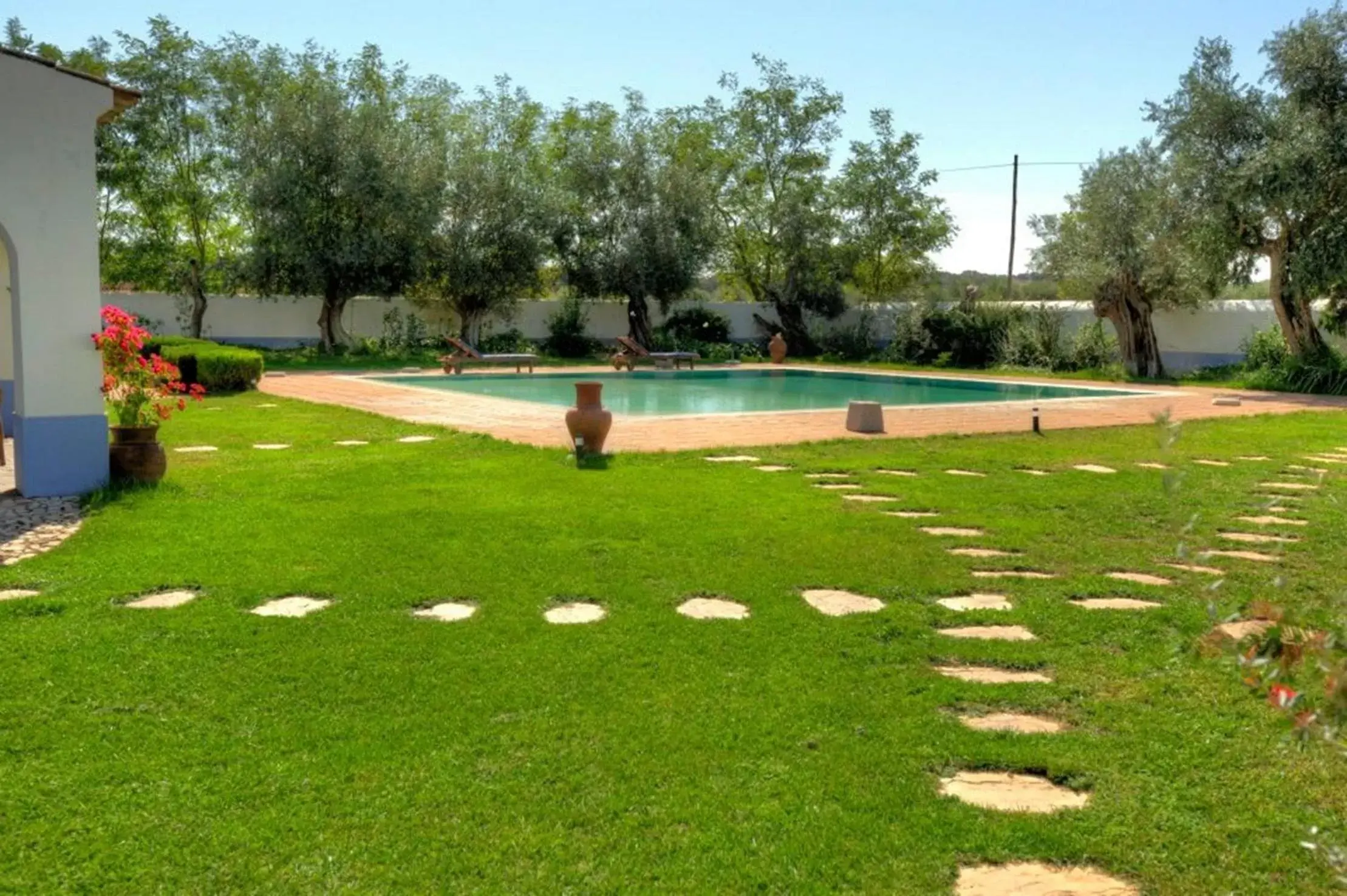 Swimming pool in Hotel Rural Monte Da Rosada