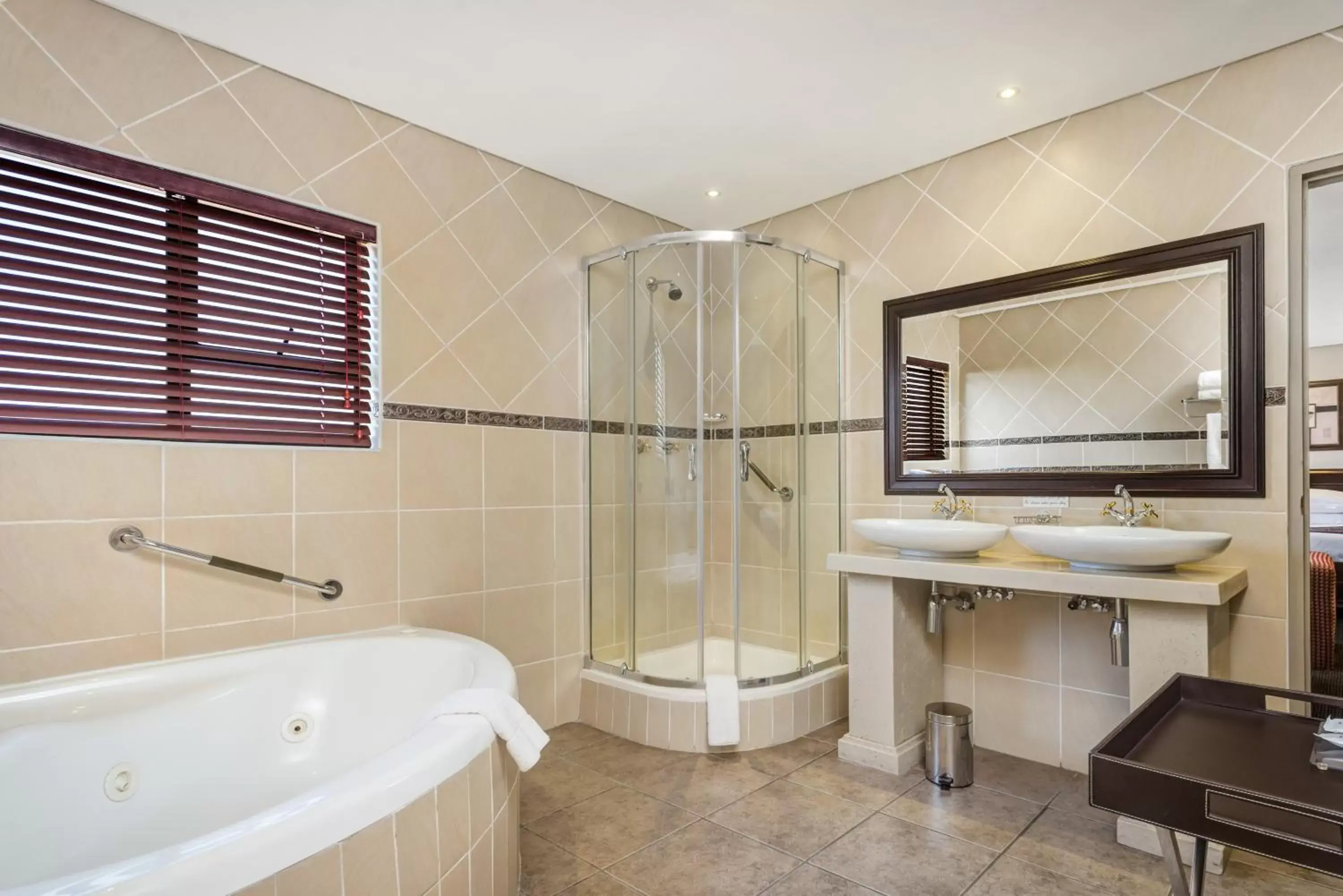 Bathroom in ANEW Hotel Witbank Emalahleni