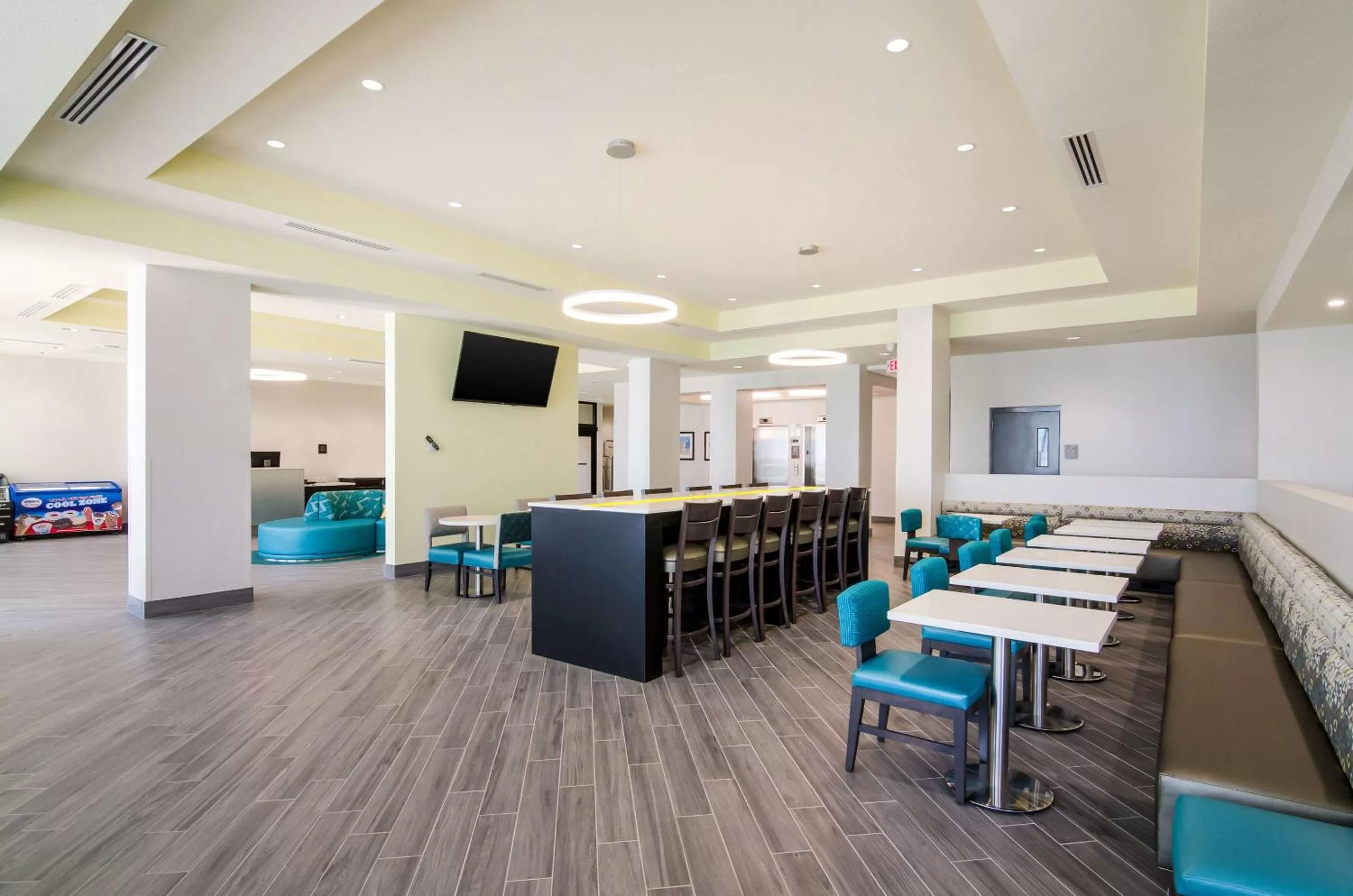 Restaurant/places to eat in Comfort Inn & Suites Gulf Shores East Beach near Gulf State Park