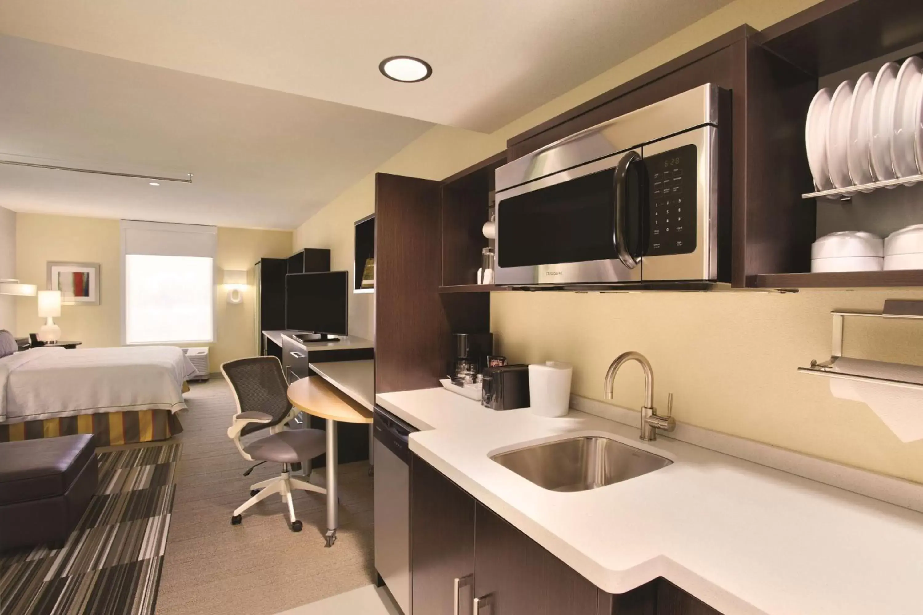 Kitchen or kitchenette, Kitchen/Kitchenette in Home2 Suites by Hilton Lehi/Thanksgiving Point