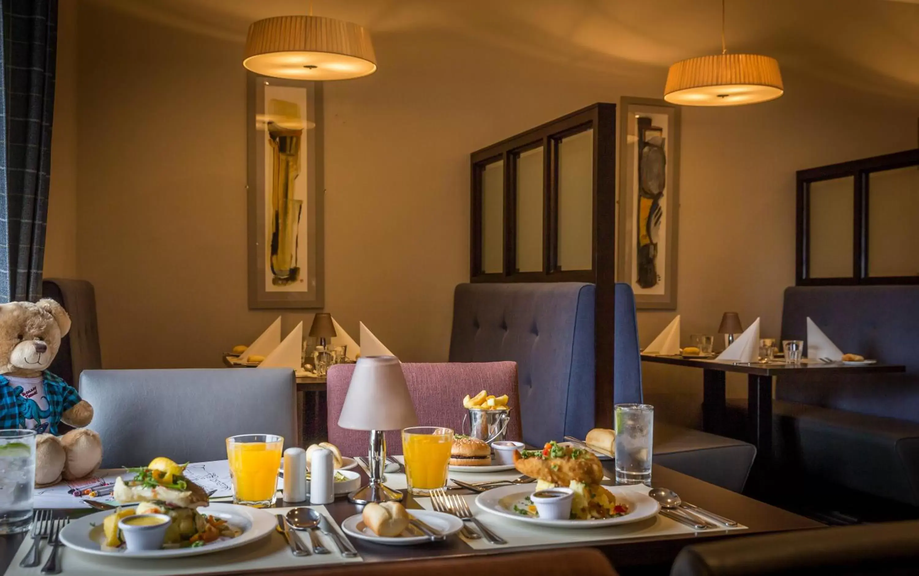 Food and drinks in Maldron Hotel & Leisure Centre, Oranmore Galway