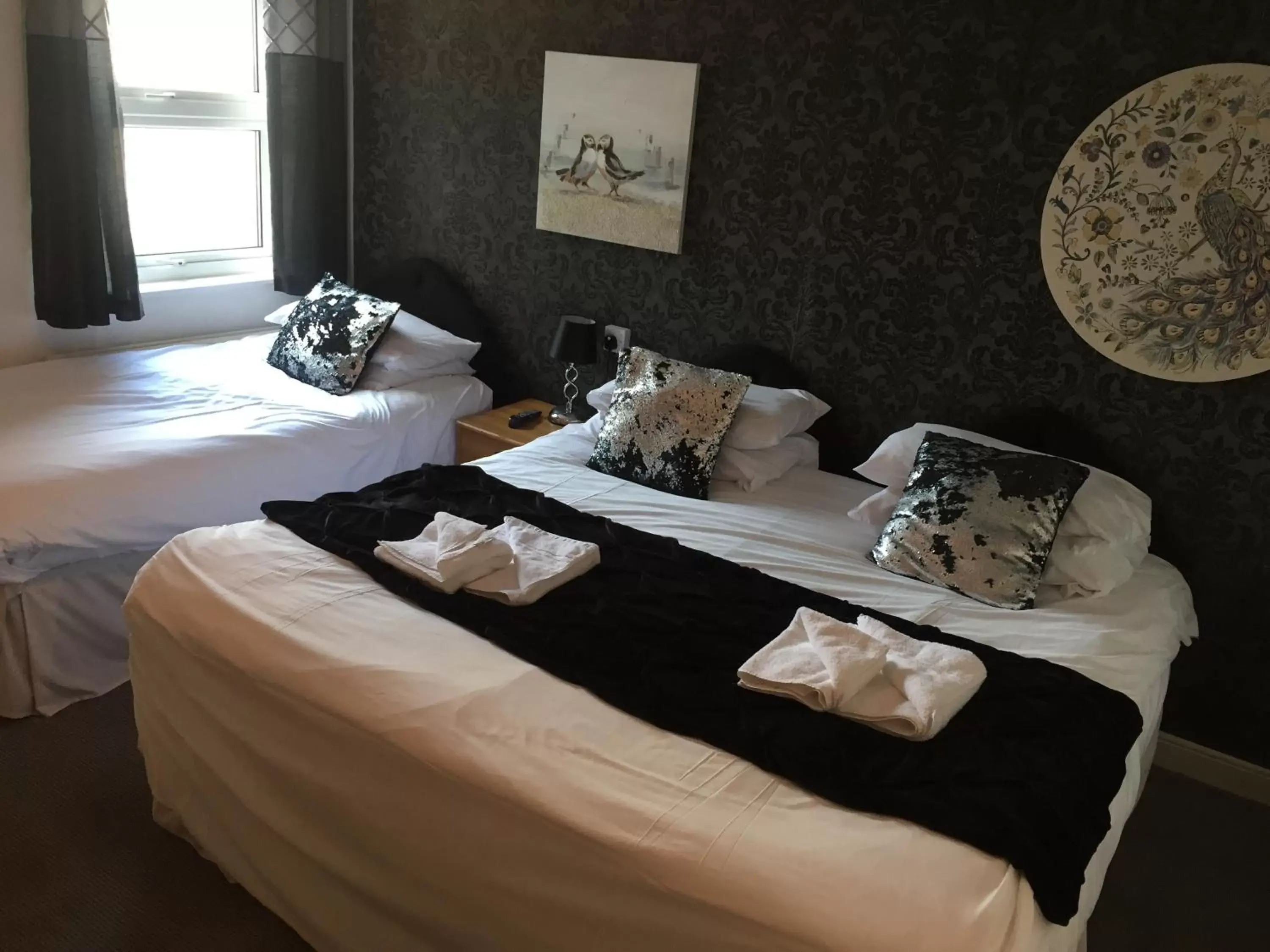 Bedroom, Bed in The Victoria Hotel