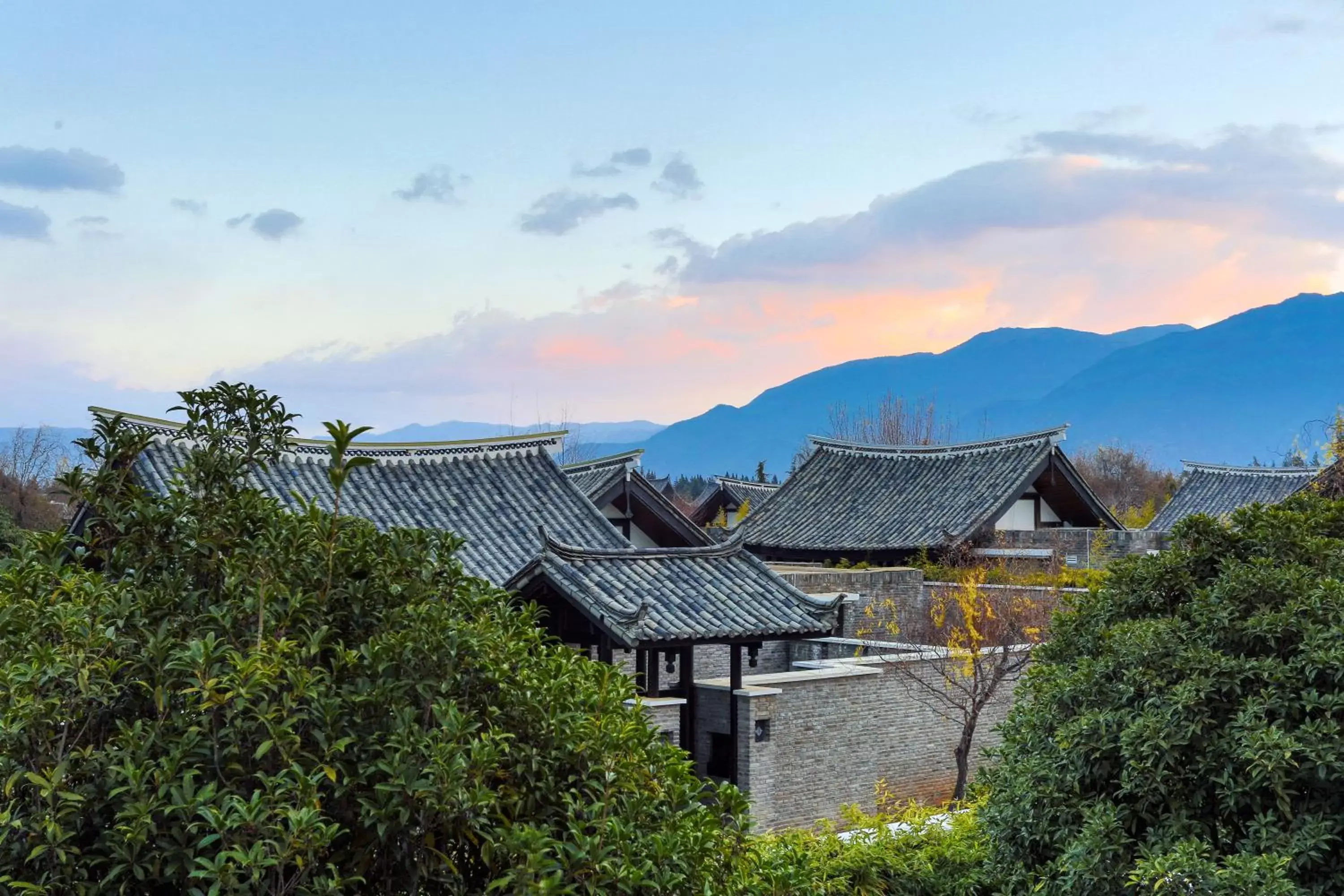 Property building in Banyan Tree Lijiang Property building in Banyan Tree Lijiang