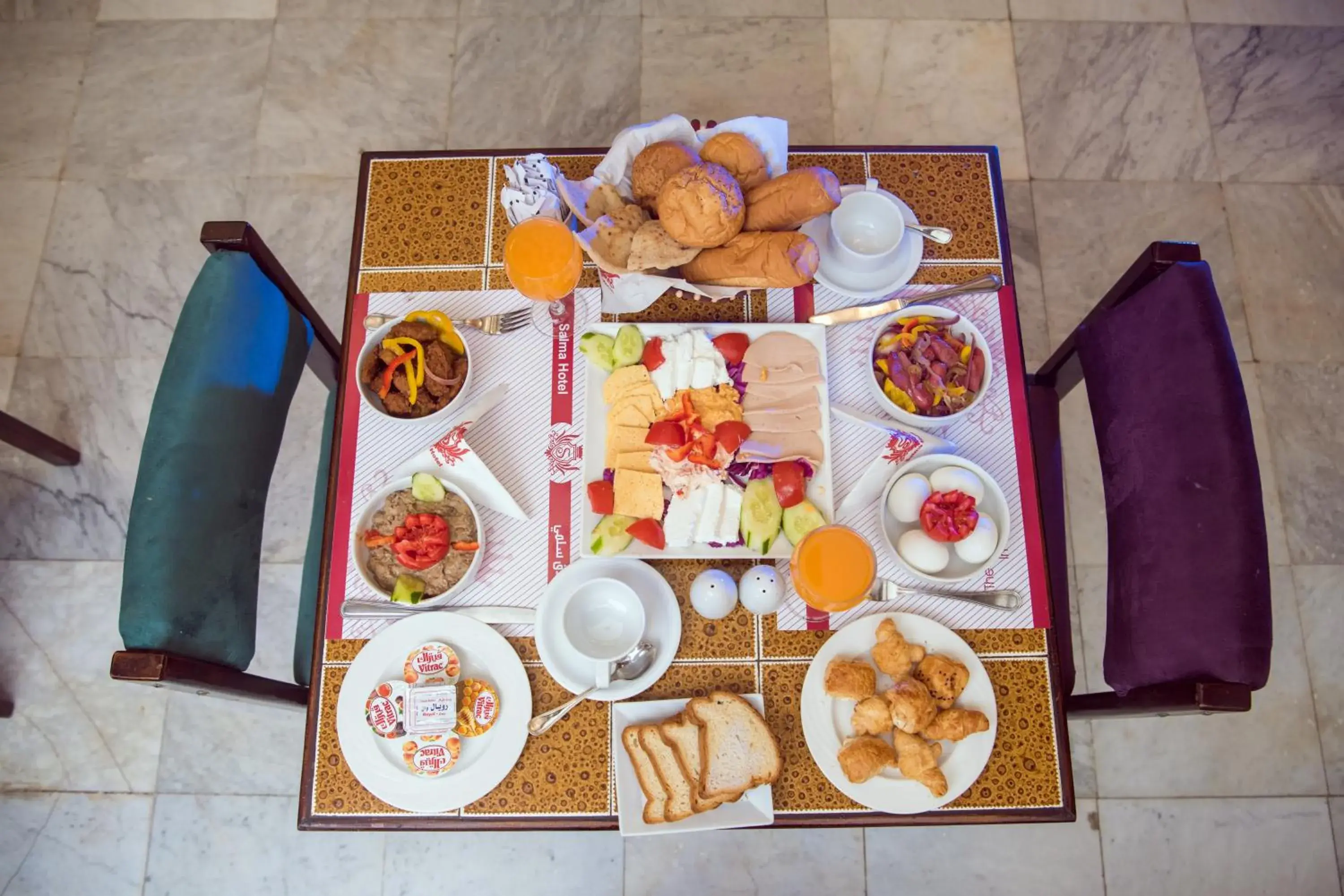 Restaurant/Places to Eat in Salma Hotel Cairo