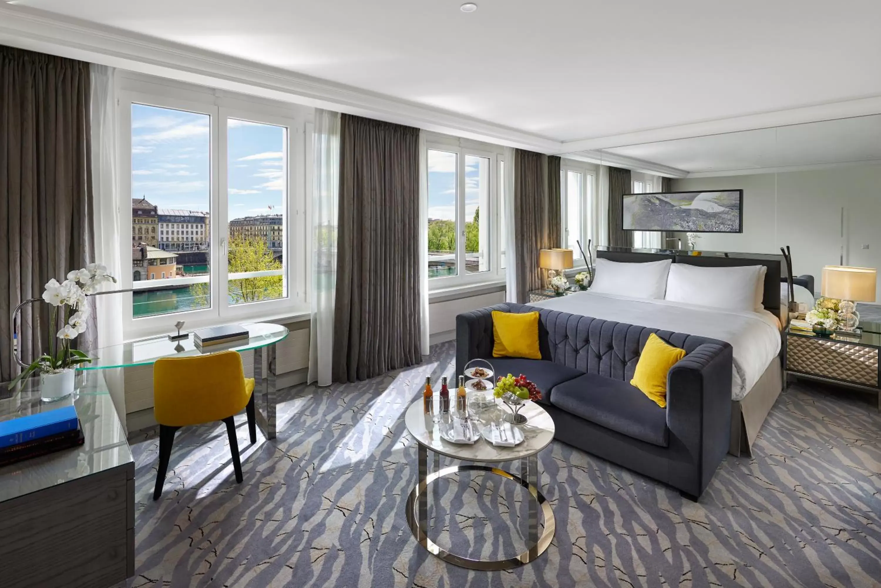 Bed in Mandarin Oriental, Geneva