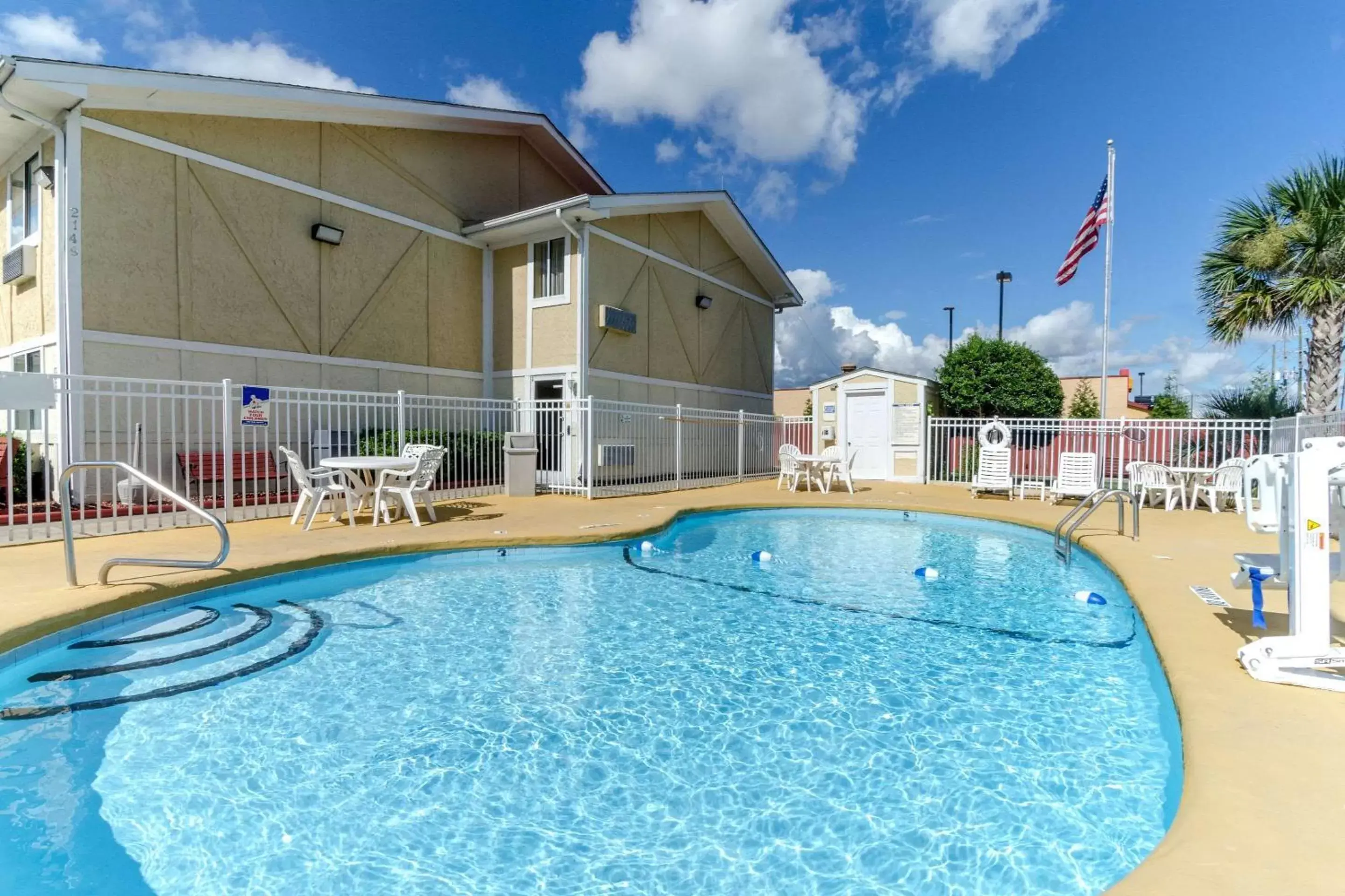 On site, Swimming Pool in Rodeway Inn & Suites Jacksonville near Camp Lejeune