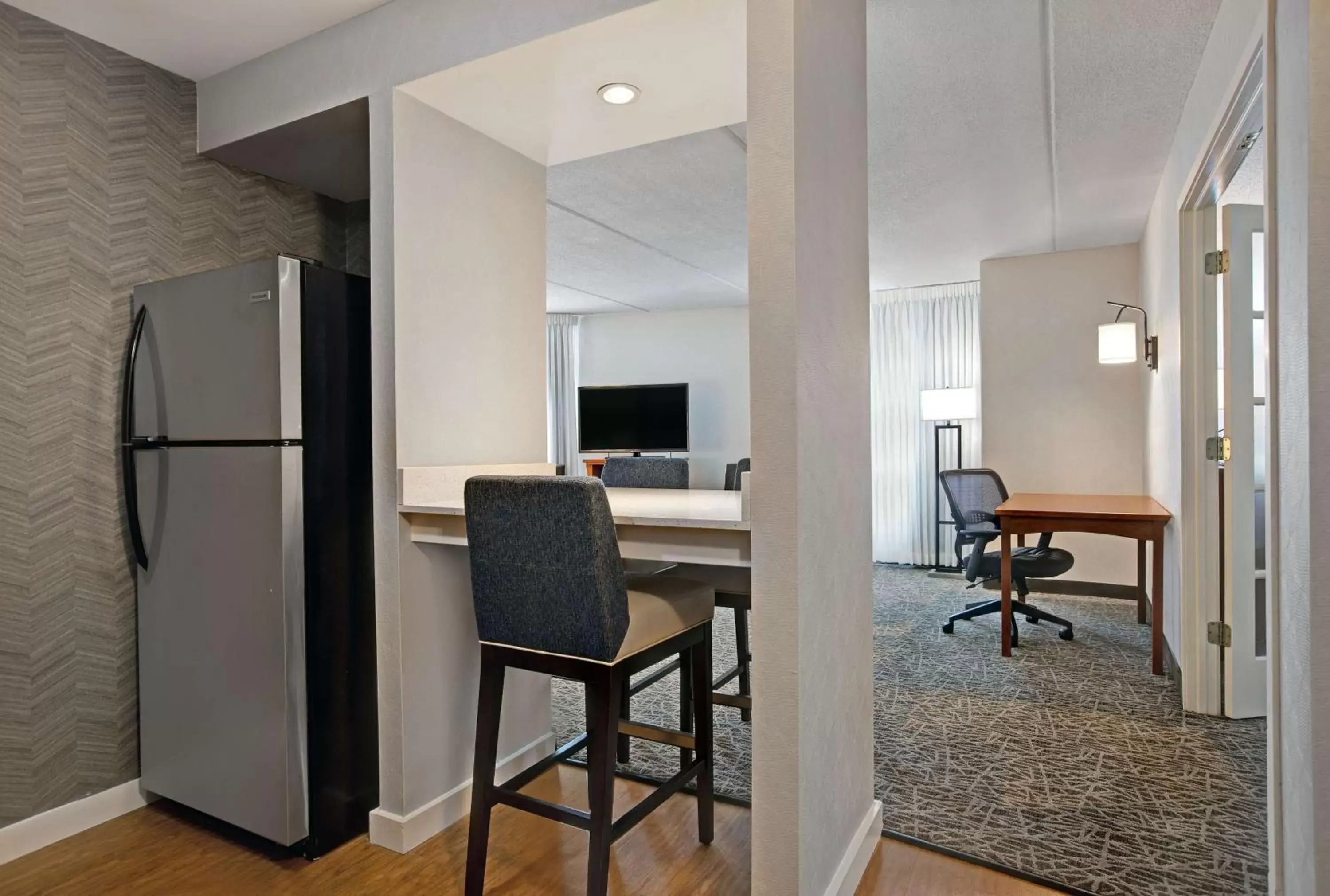 Kitchen or kitchenette in Homewood Suites by Hilton Chicago-Lincolnshire