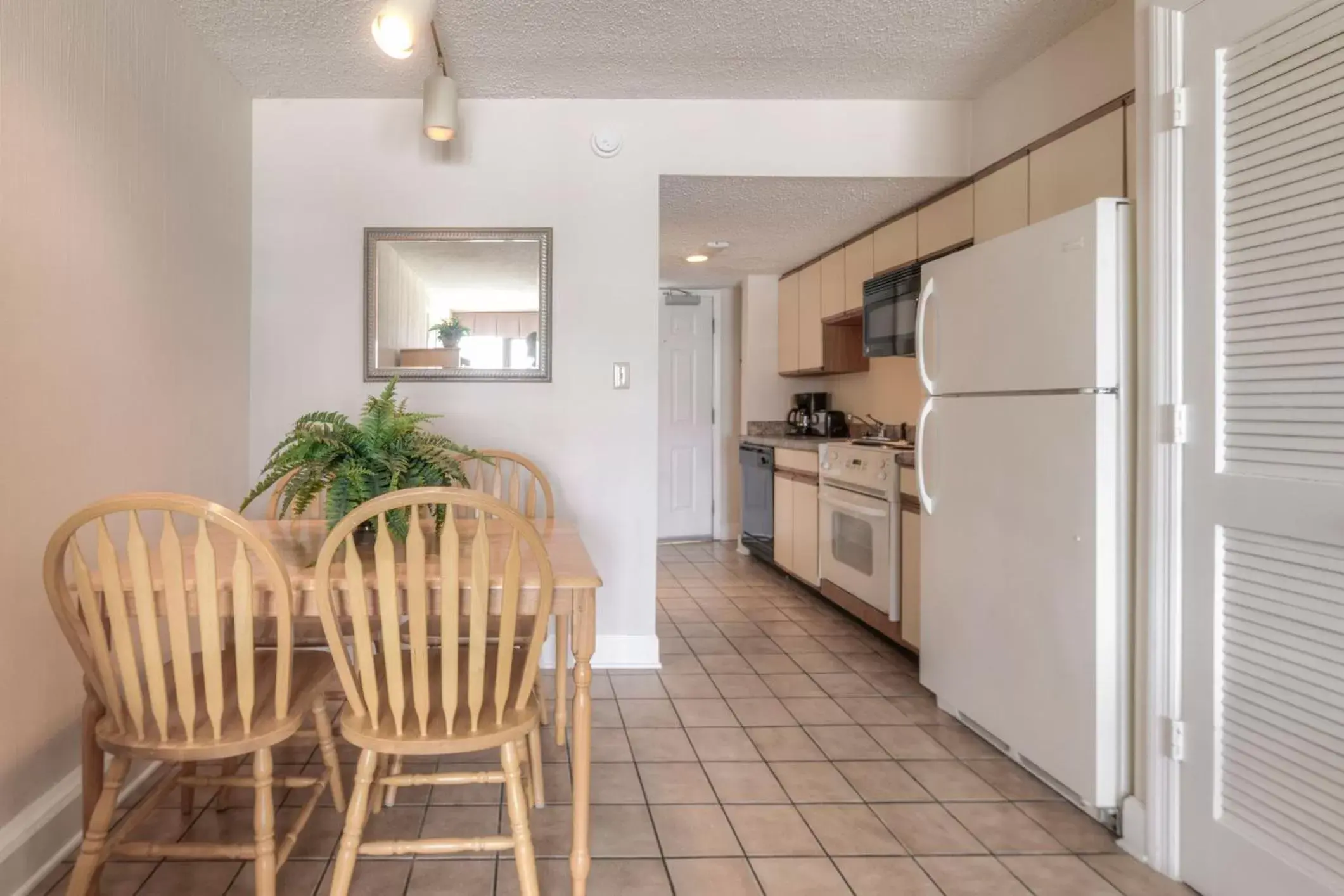 Kitchen/Kitchenette in Kingfisher Inn