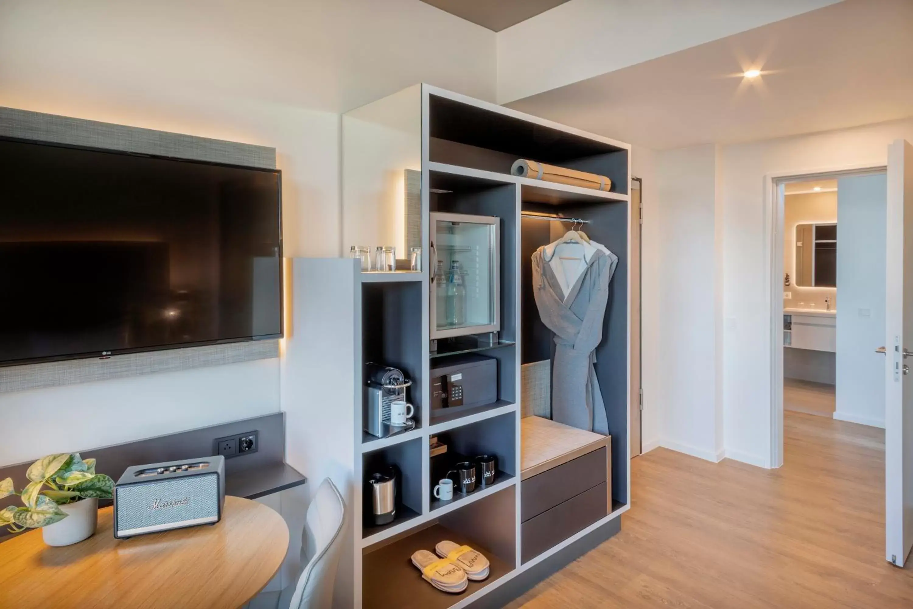 Bedroom in INNSiDE by Meliá Luxembourg Bedroom in INNSiDE by Meliá Luxembourg