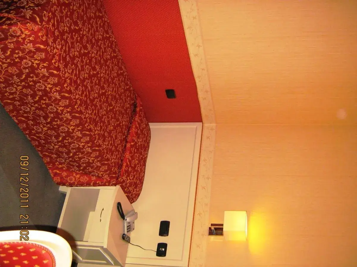 Photo of the whole room, Bed in Hotel Mosca