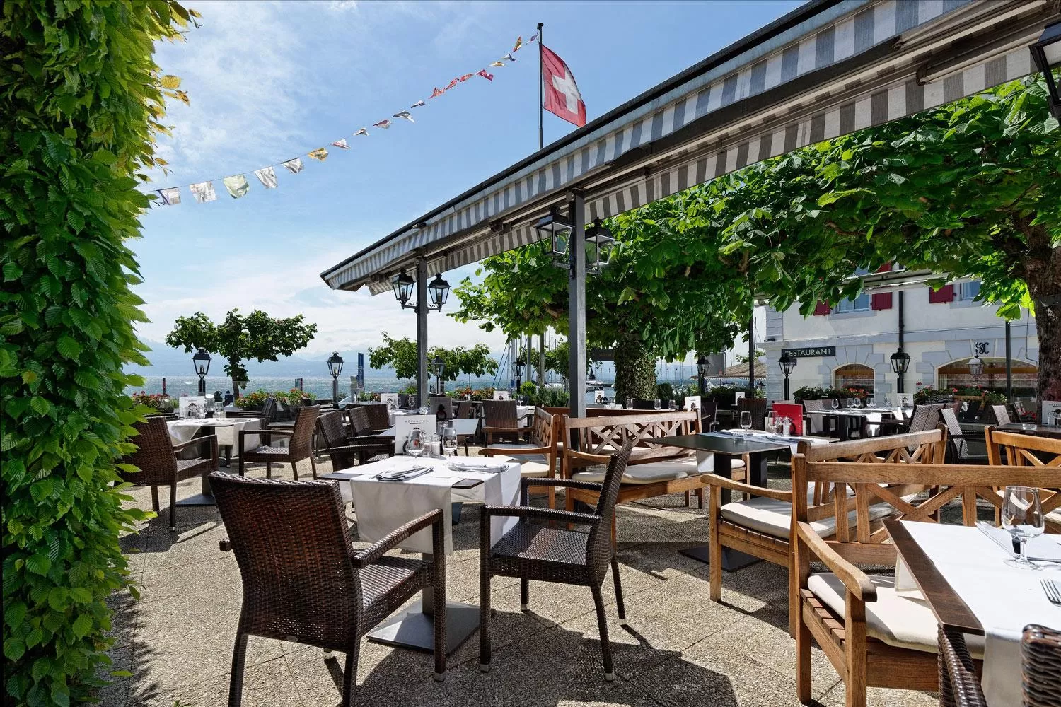 Restaurant/places to eat in Romantik Hotel Mont Blanc au Lac