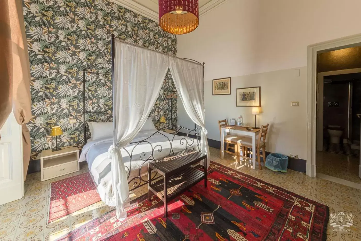 Photo of the whole room, Bed in Grand Tour Design Guest House Catania