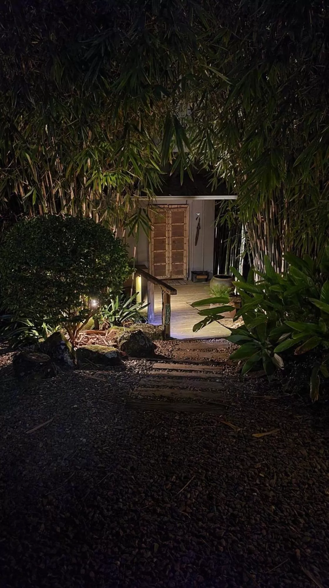 Property building in Taman Sari Sunshine Coast Romantic Pet-Friendly Hinterland Retreat