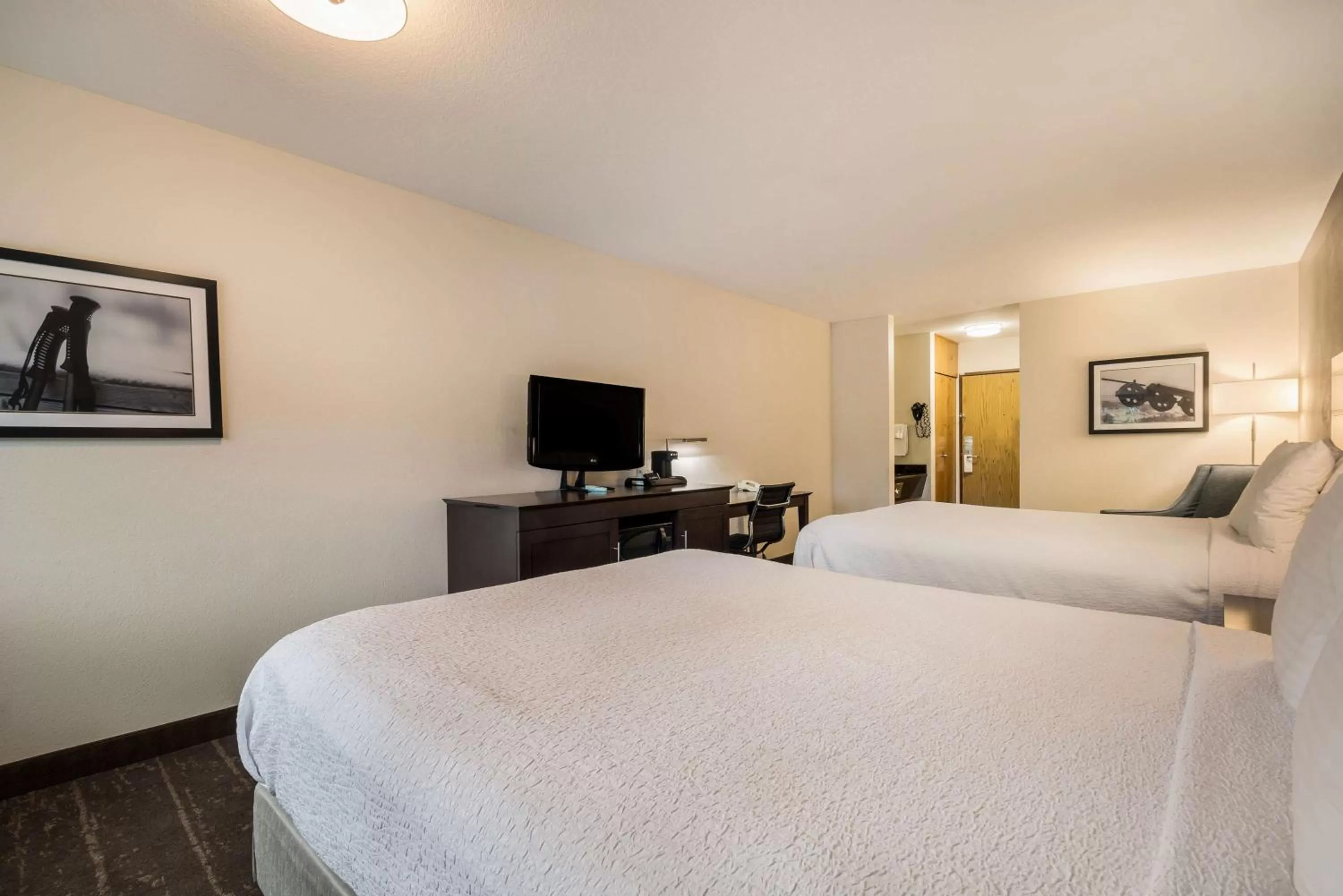 Bedroom, Bed in Best Western Mt. Hood Inn