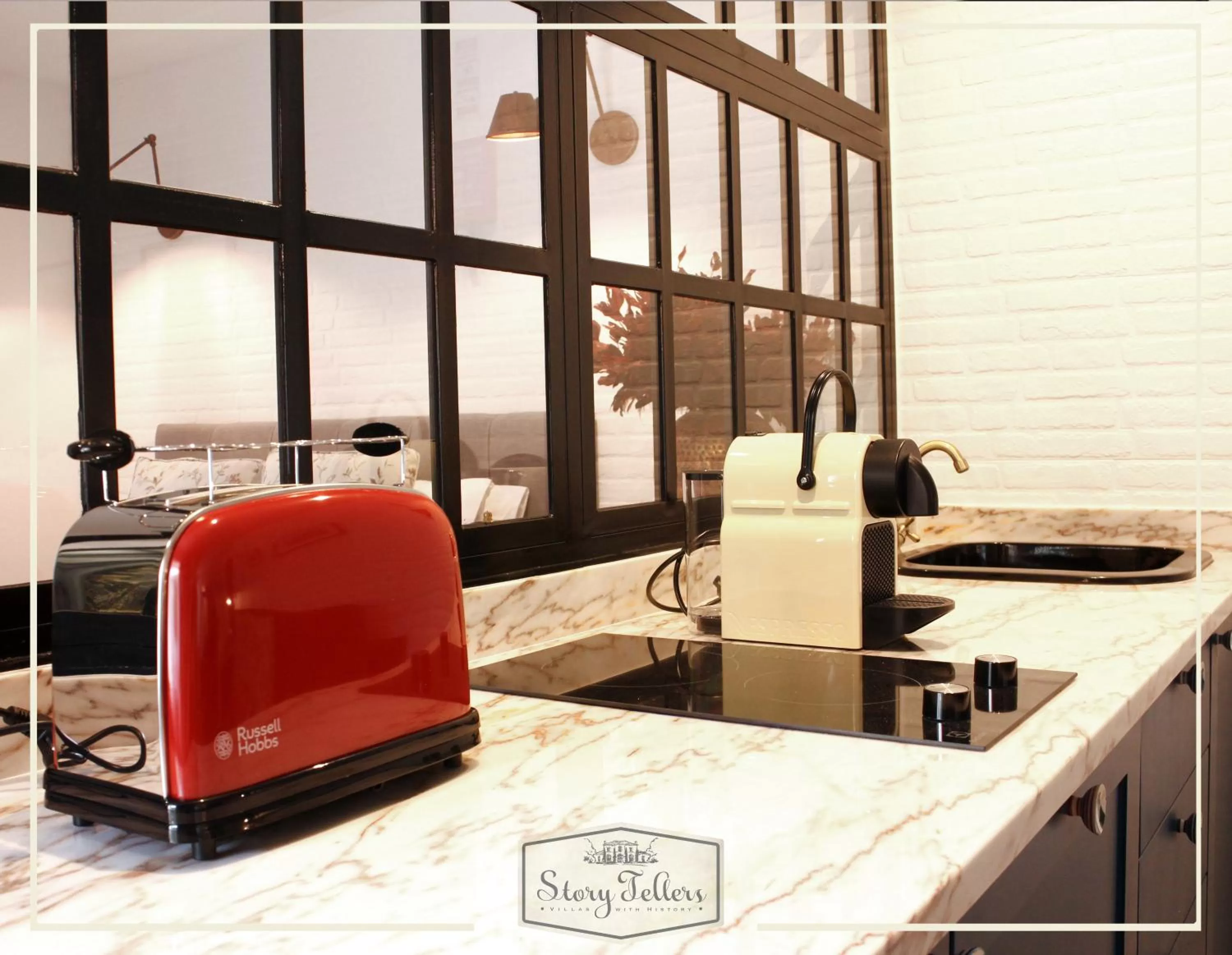 Coffee/tea facilities in Storytellers Villas