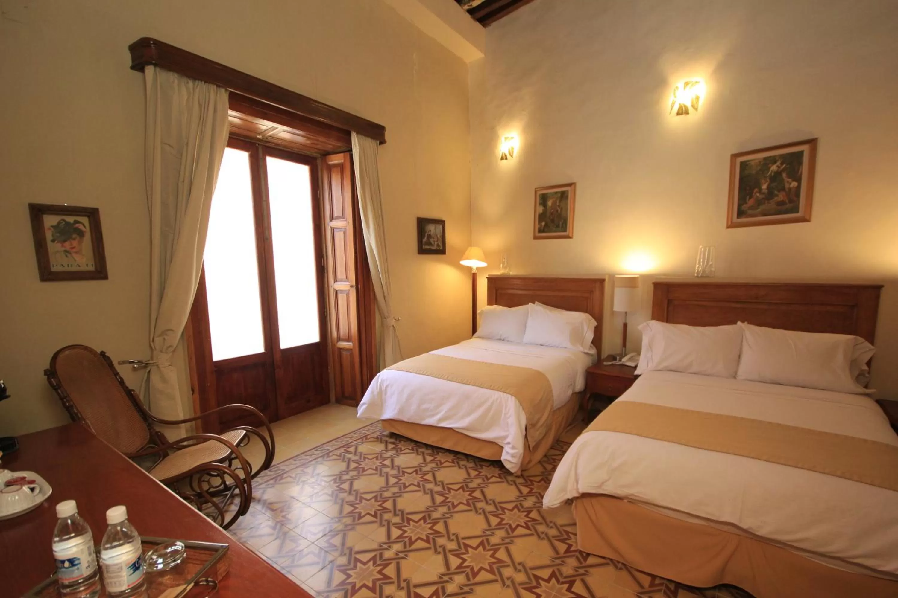 Suite with Two Double Beds with Balcony in Hotel Boutique Ponciano