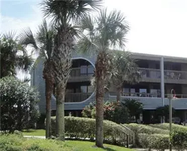 Facade/entrance, Property Building in Hibiscus Oceanfront Resort