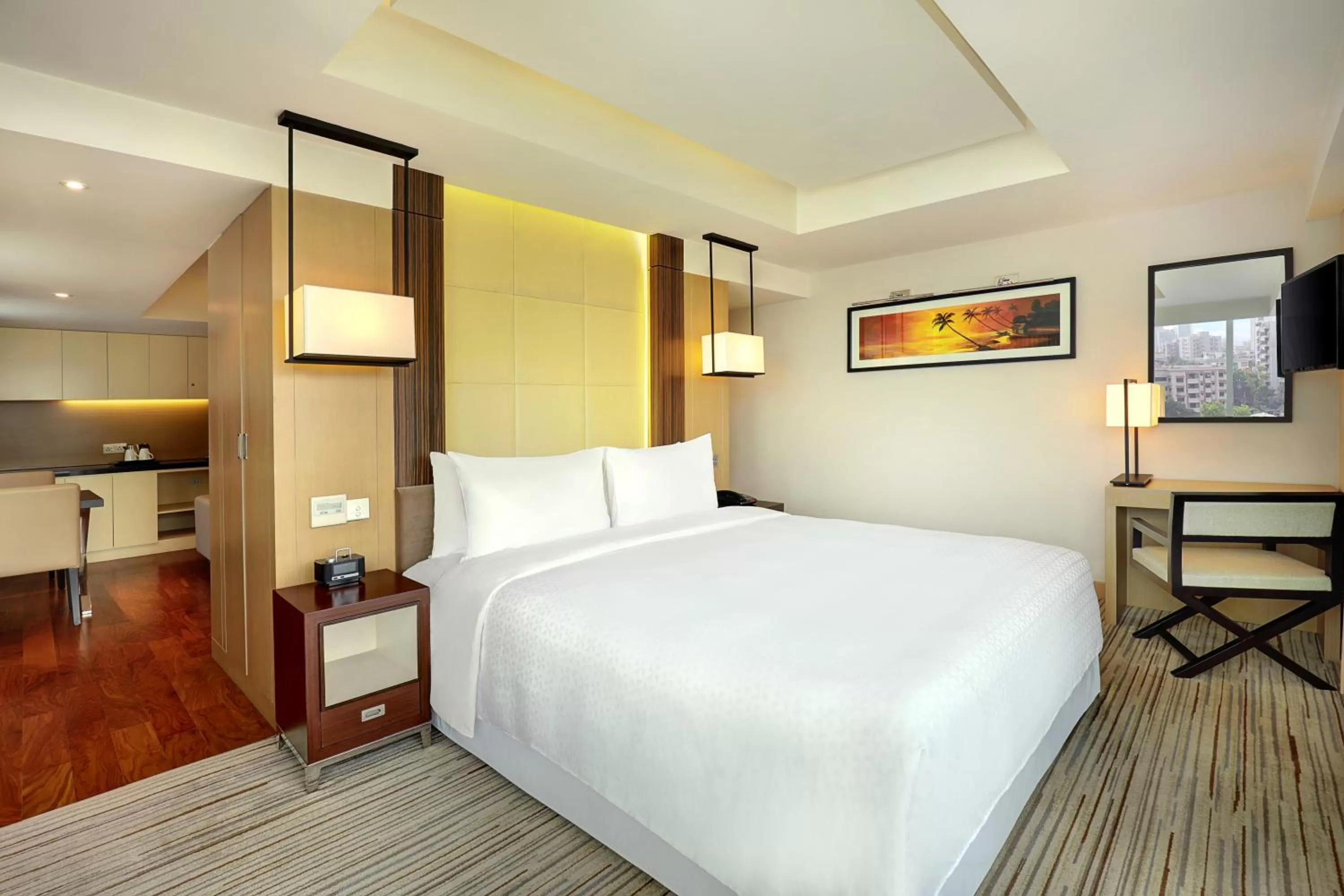 Bed in Crowne Plaza Dhaka Gulshan by IHG