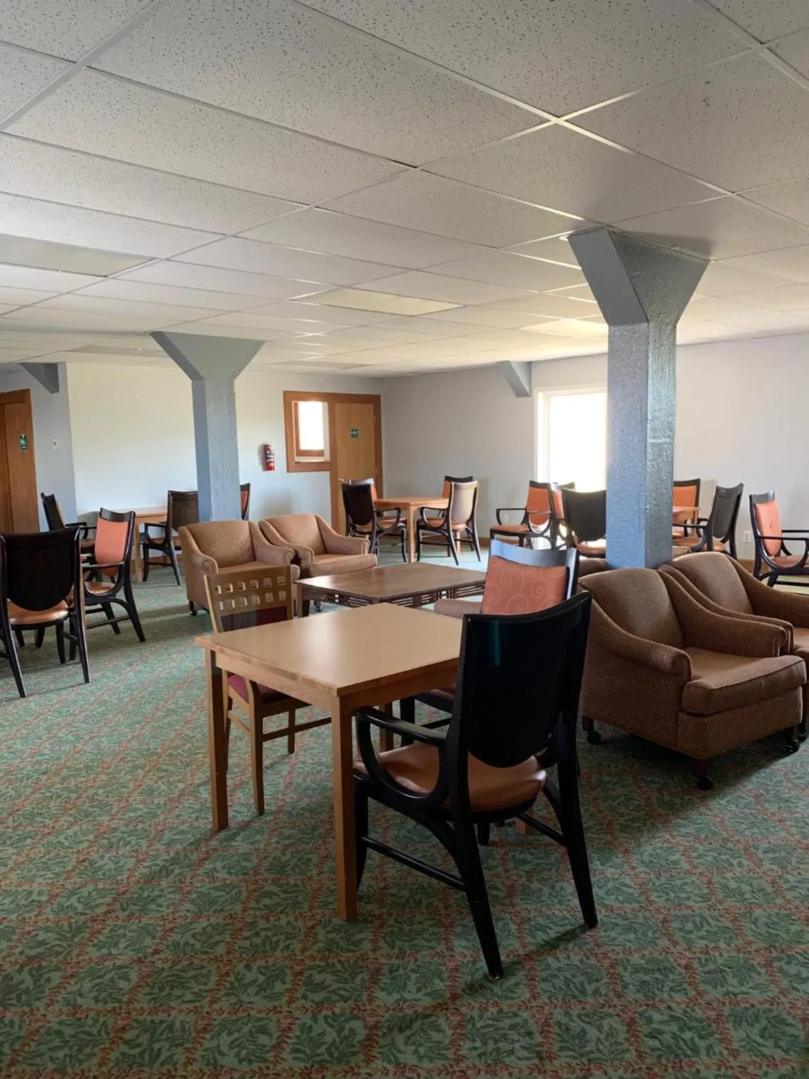 Seating area in Ocean Shores Inn & Suites