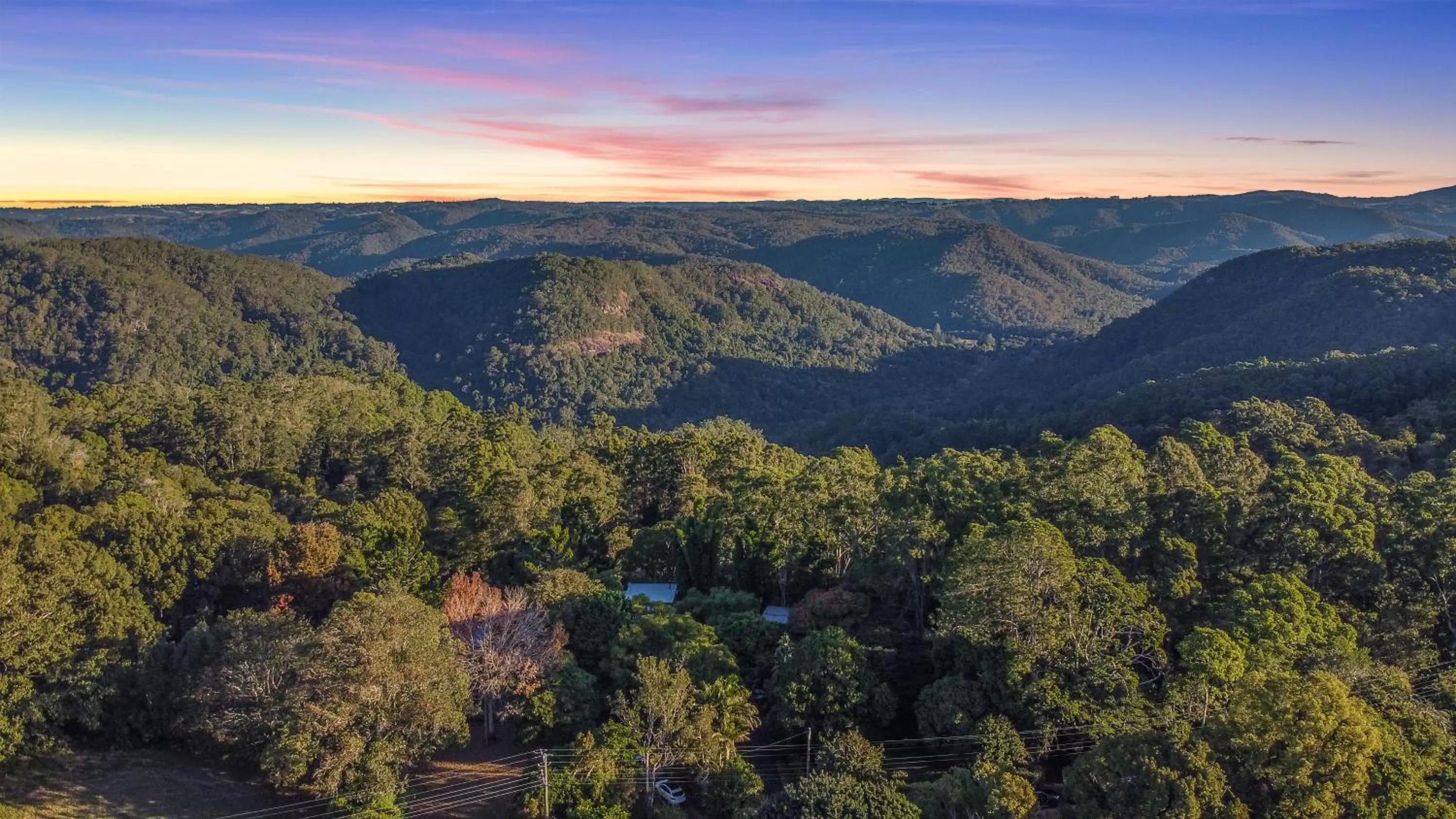 Natural landscape in Taman Sari Sunshine Coast Romantic Pet-Friendly Hinterland Retreat