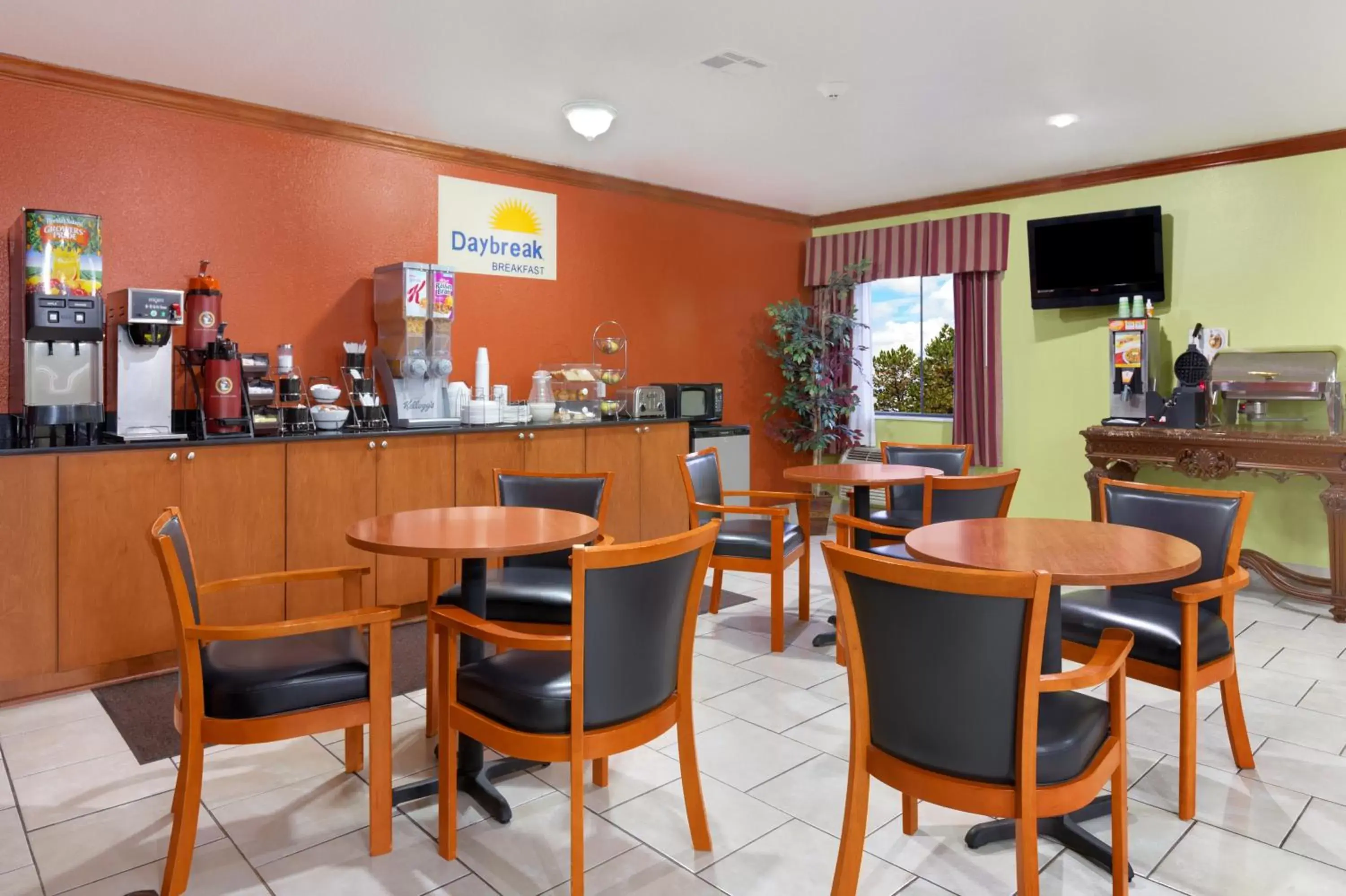 Breakfast, Restaurant/Places to Eat in Days Inn by Wyndham Lumberton