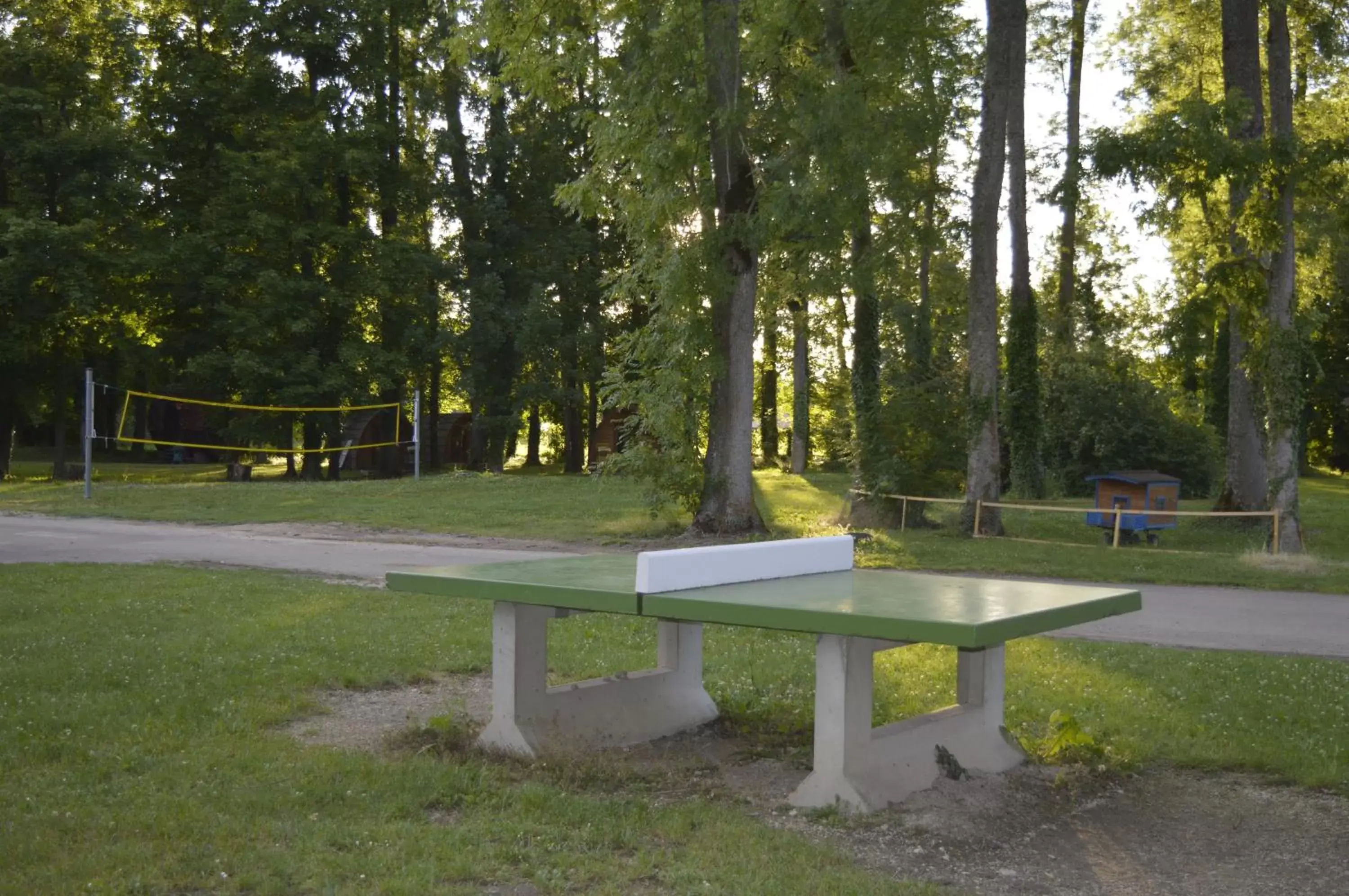 Evening entertainment, Table Tennis in Le Village de la Champagne - Slowmoov