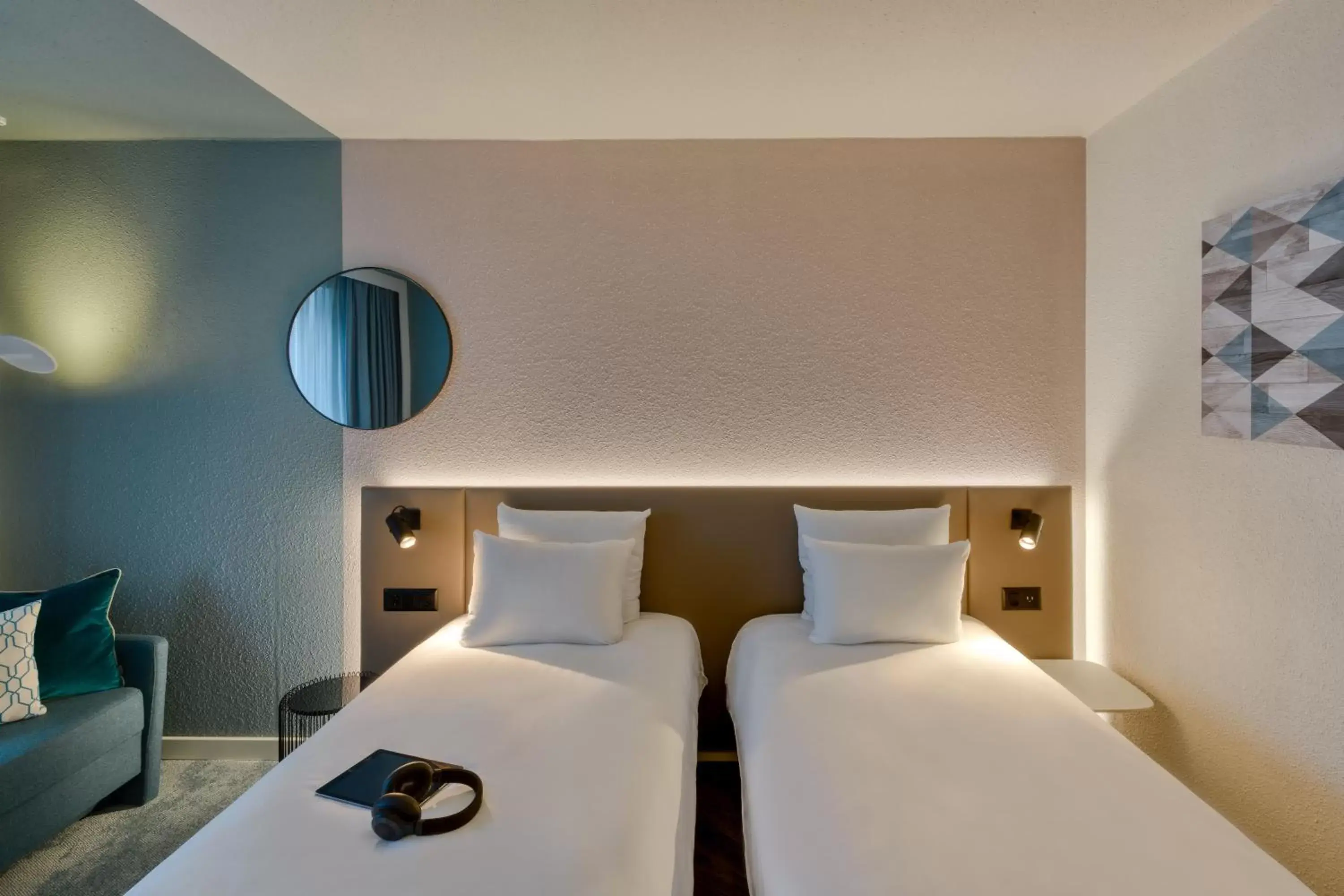 Bedroom, Bed in Novotel Zurich City West