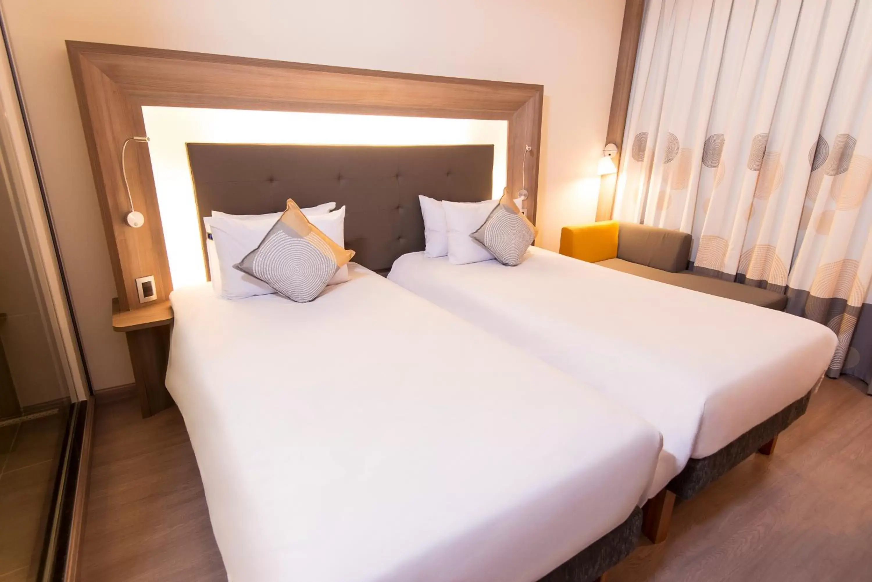 Superior Apartment with Twin Beds in Novotel Santos Gonzaga