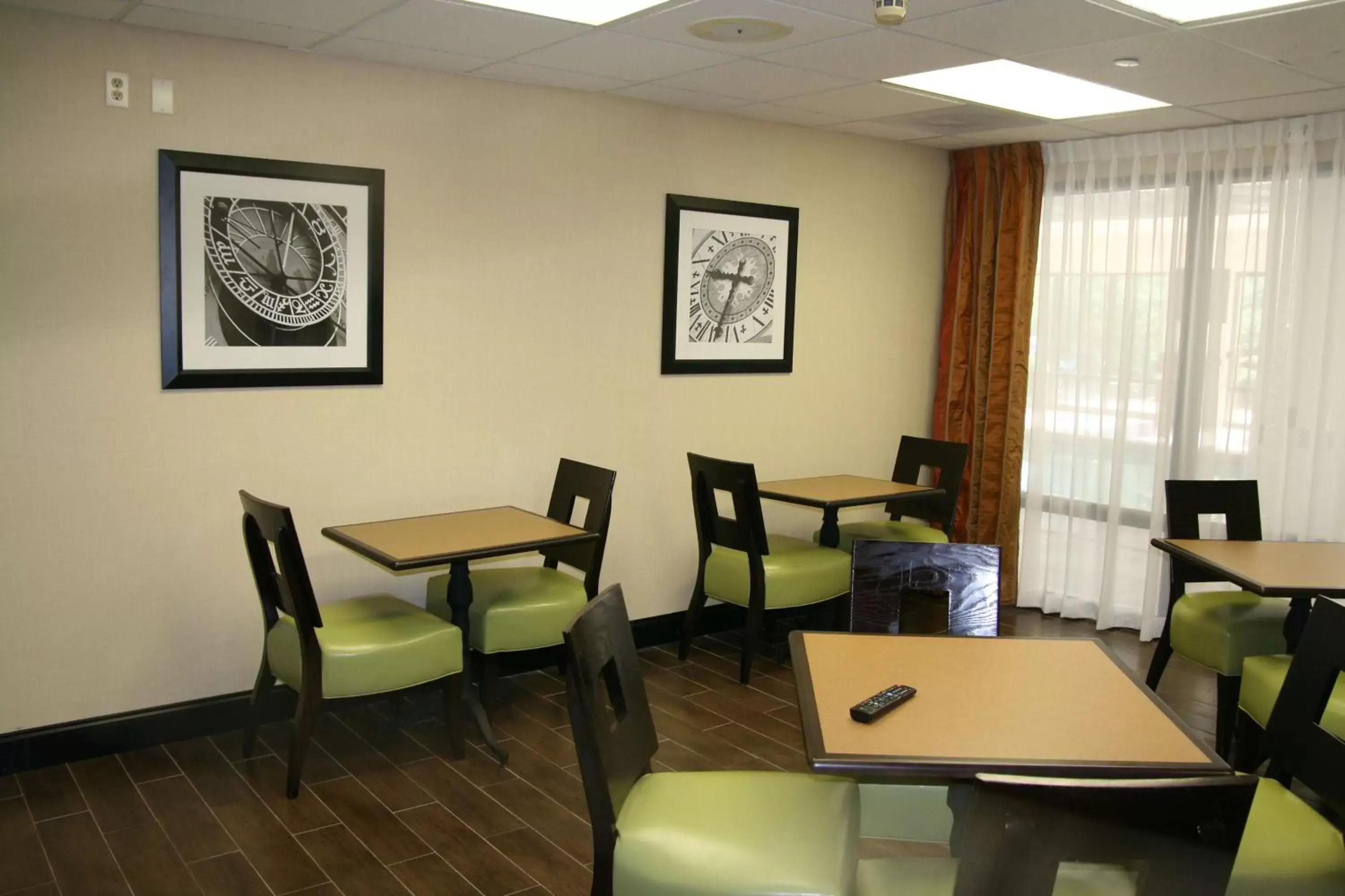 Lobby or reception, Restaurant/Places to Eat in Hampton Inn Olive Branch