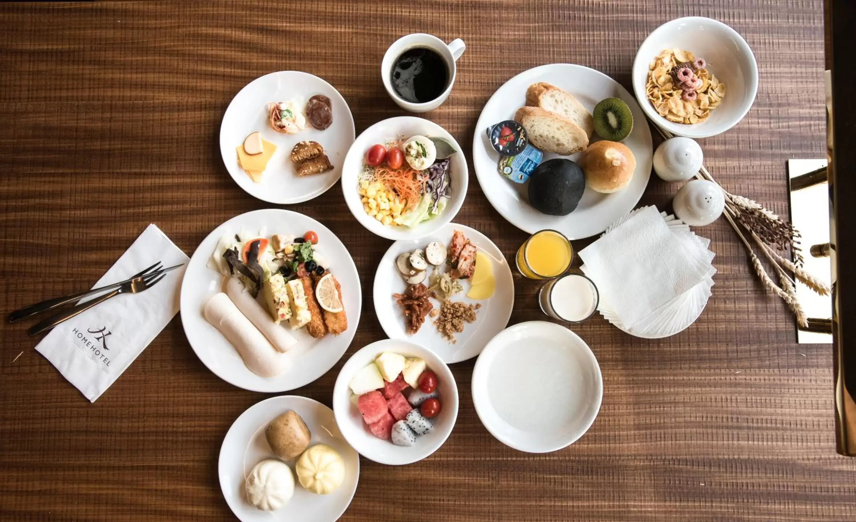 Buffet breakfast, Breakfast in Home Hotel