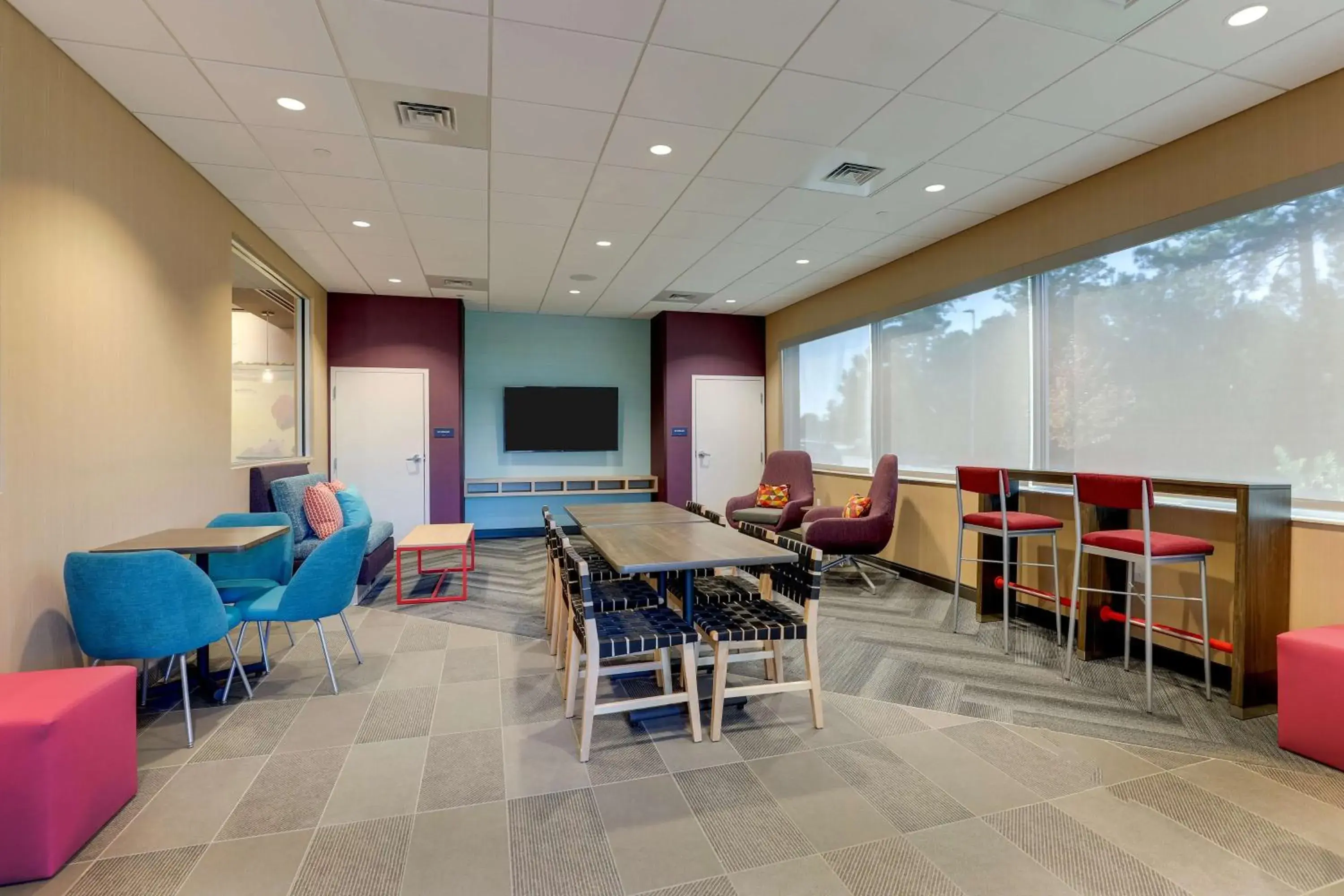 Meeting/conference room in Tru By Hilton Leland Wilmington