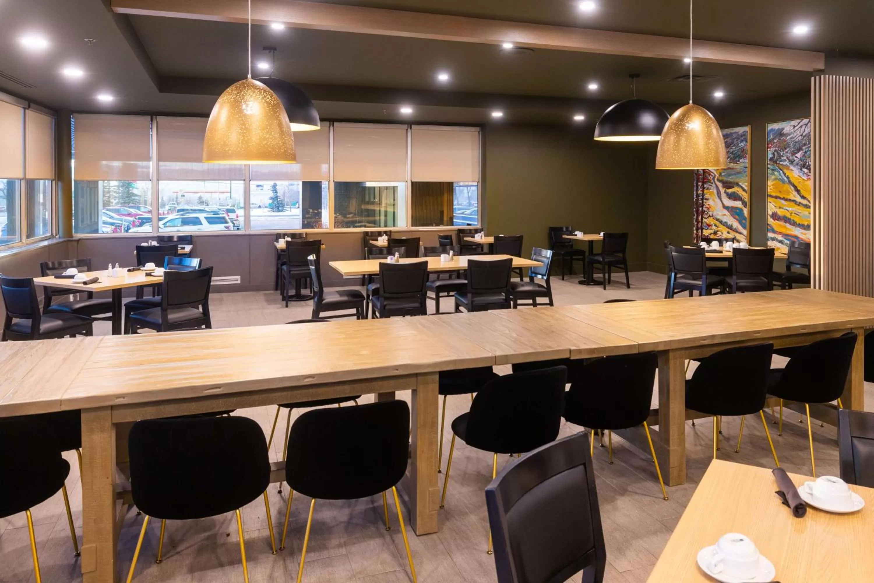 Restaurant/places to eat in DoubleTree by Hilton Calgary North