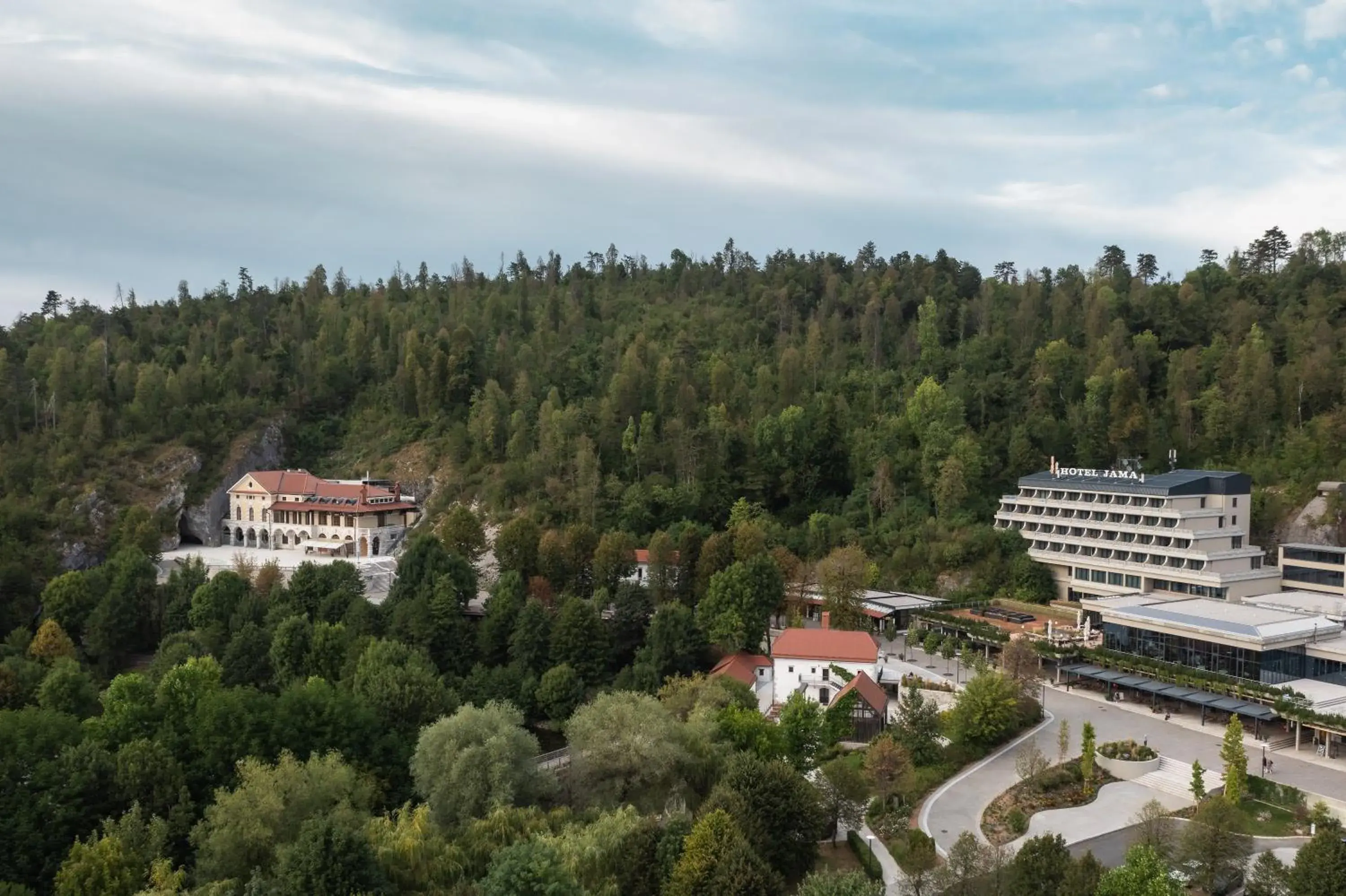 Neighbourhood, Bird's-eye View in Postojna Cave Hotel Jama