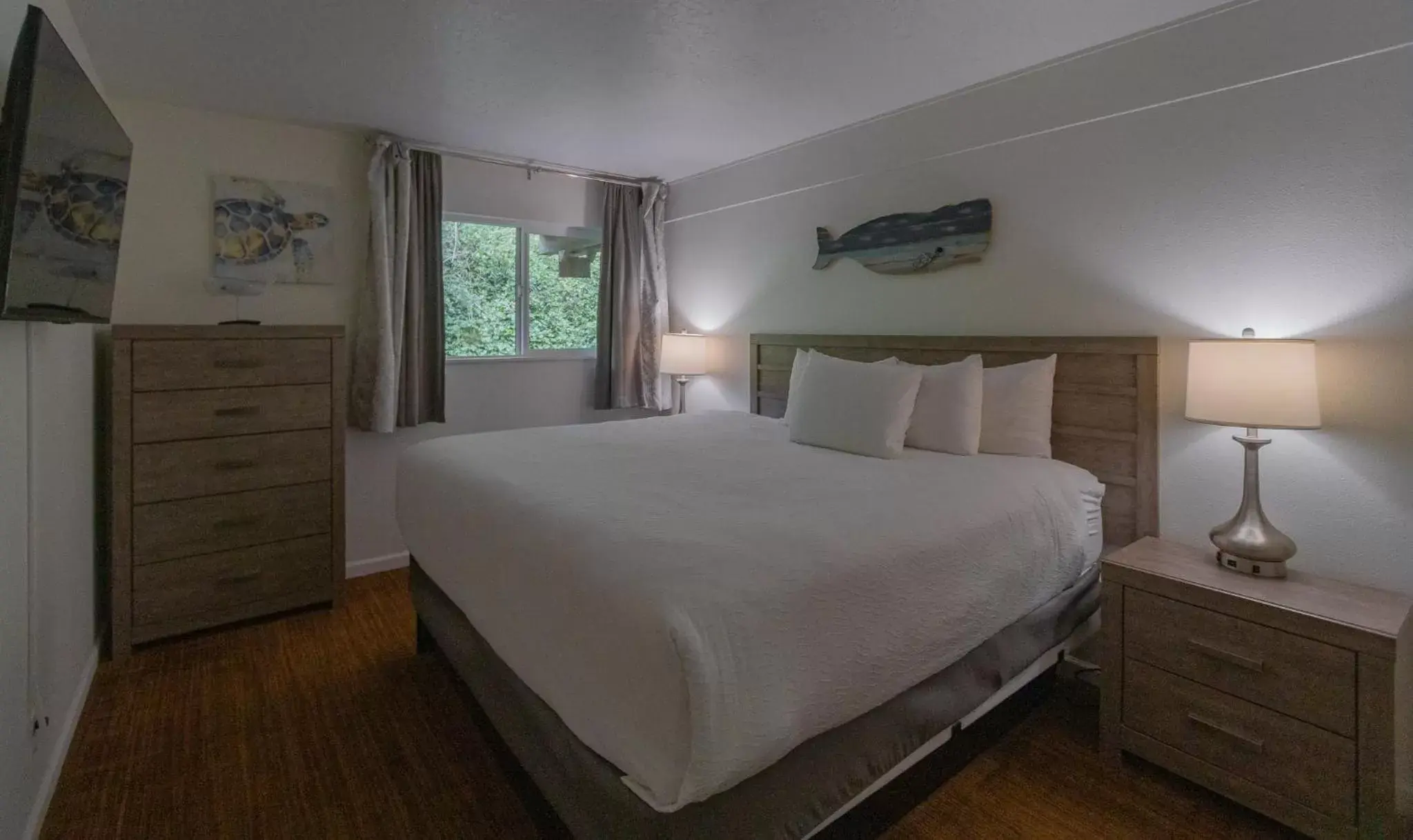 Bedroom, Bed in Embarcadero Resort