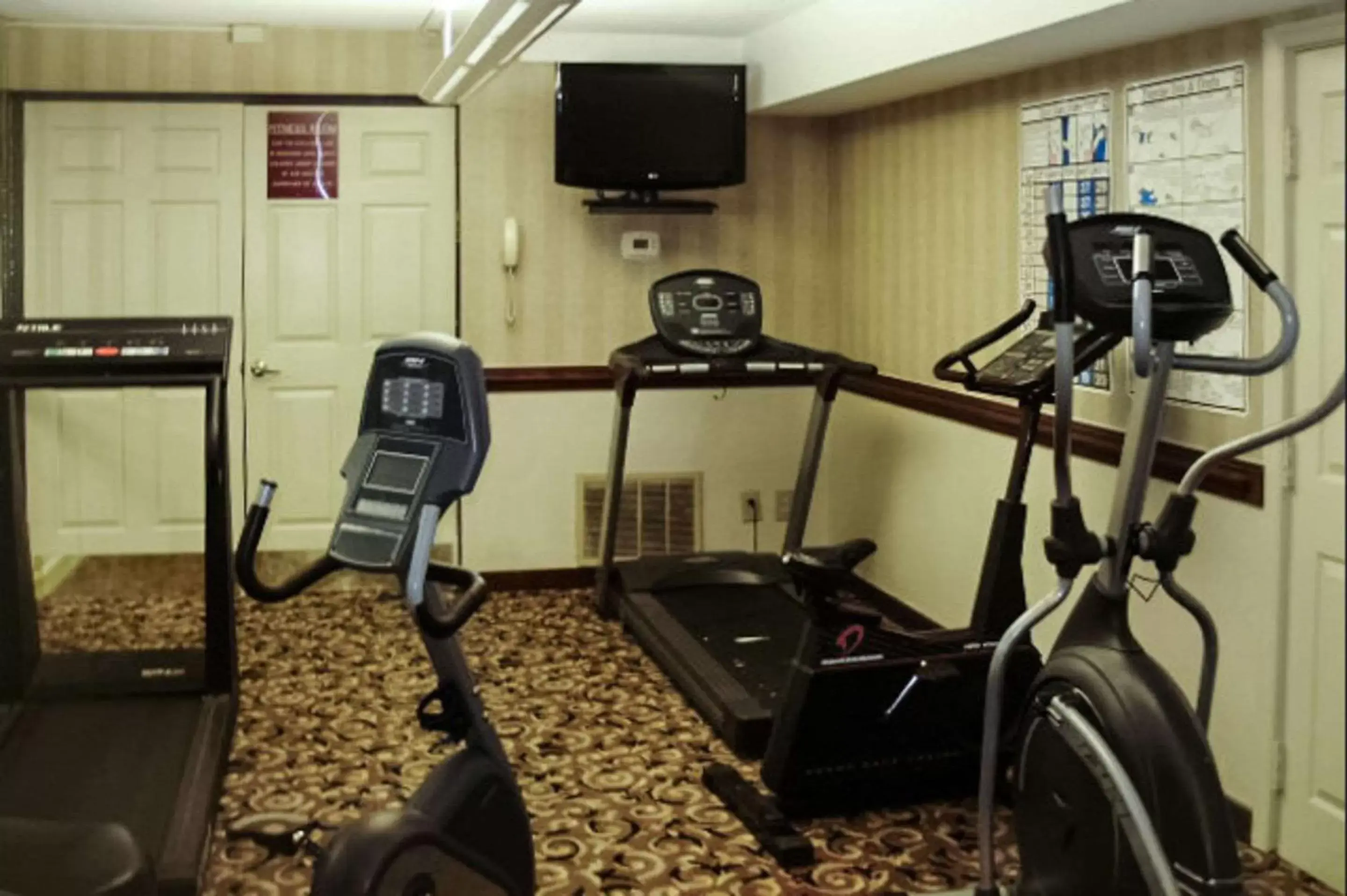 Fitness centre/facilities, Fitness Center/Facilities in Clarion Hotel Williamsburg I-64