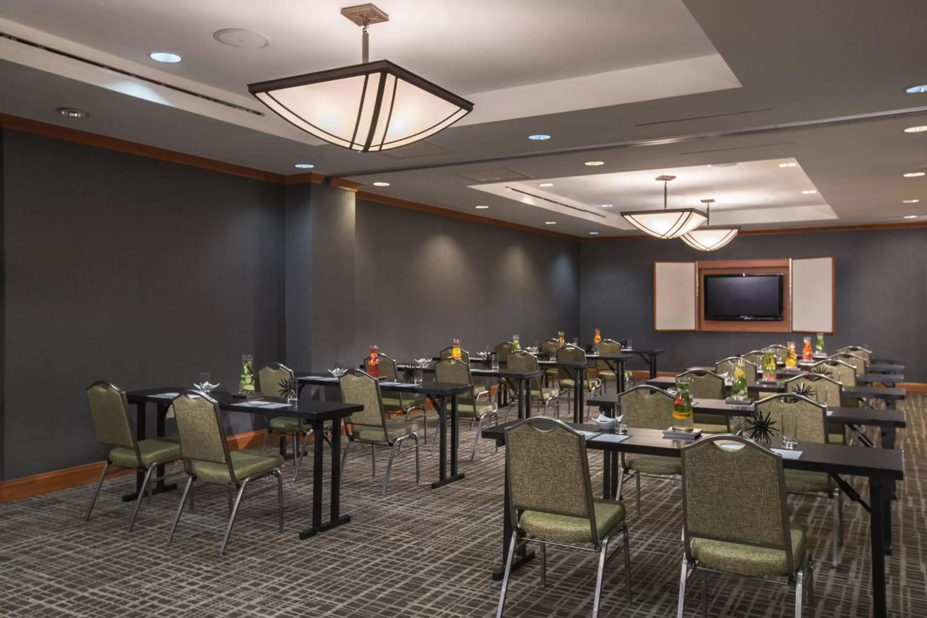 Meeting/conference room, Restaurant/Places to Eat in Renaissance Raleigh North Hills Hotel