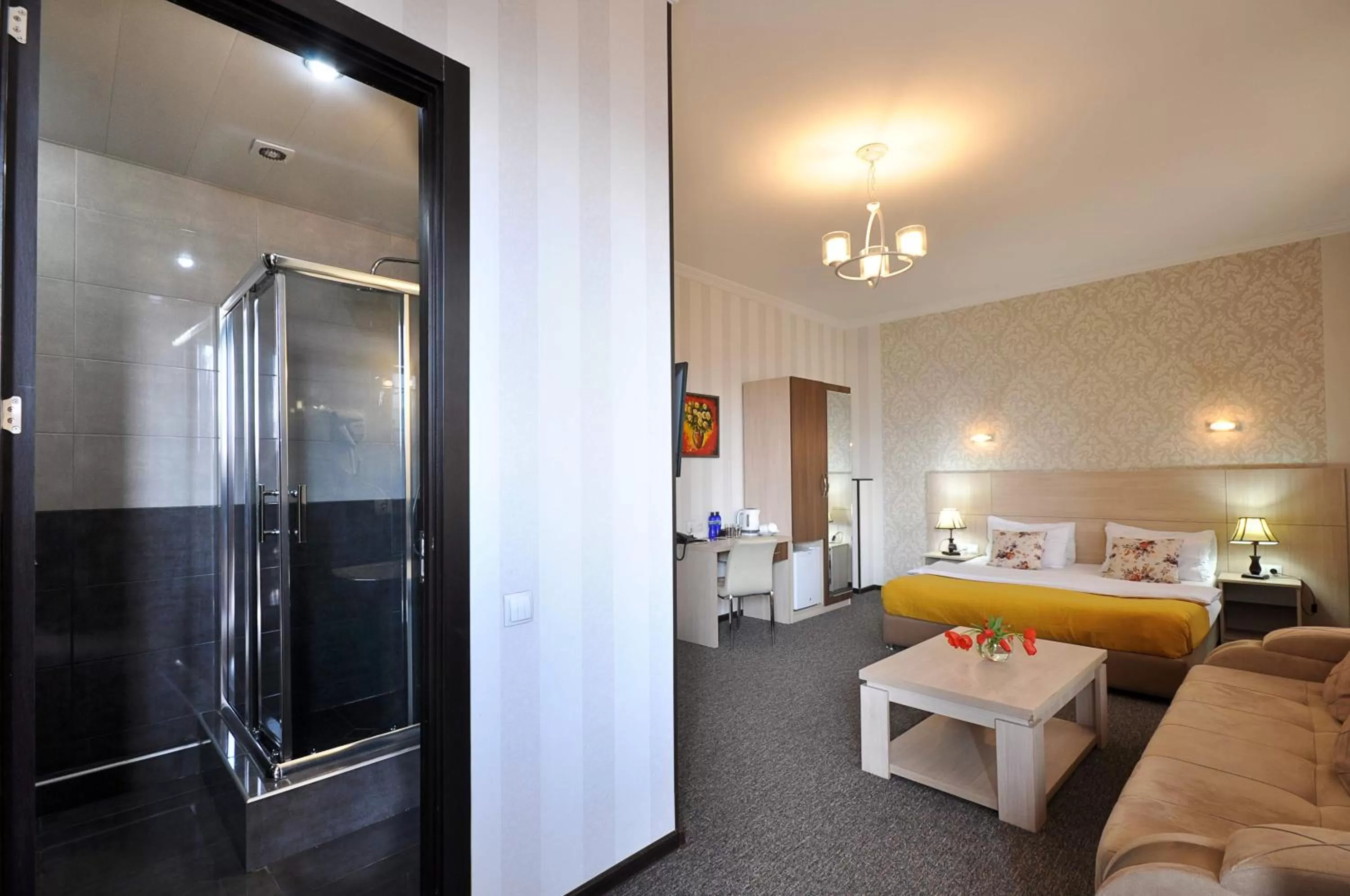 Photo of the whole room, Bed in Light House Old City